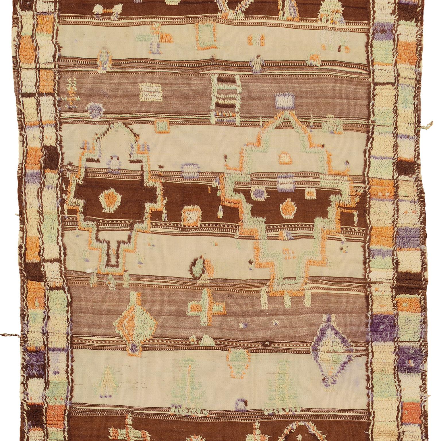 Hand-Woven Mid-20th Century Moroccan Glaoua Carpet For Sale