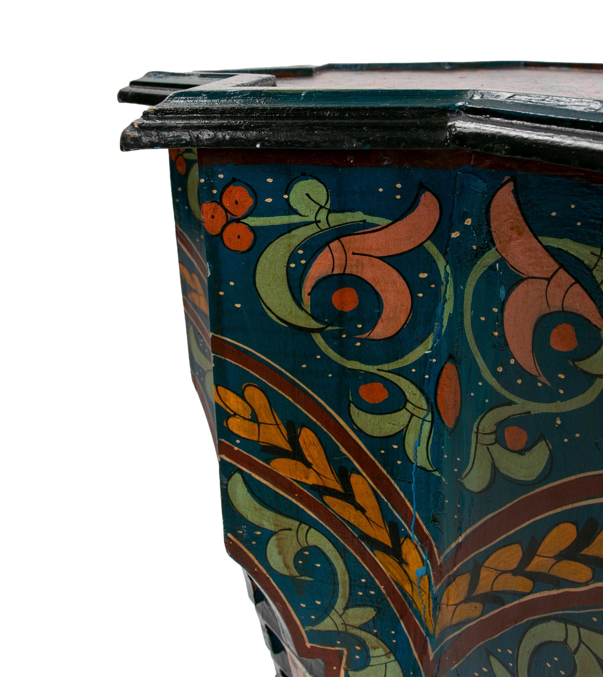 Mid-20th Century Moroccan Hand Painted 8-Point Star Wooden Pedestal Table 3