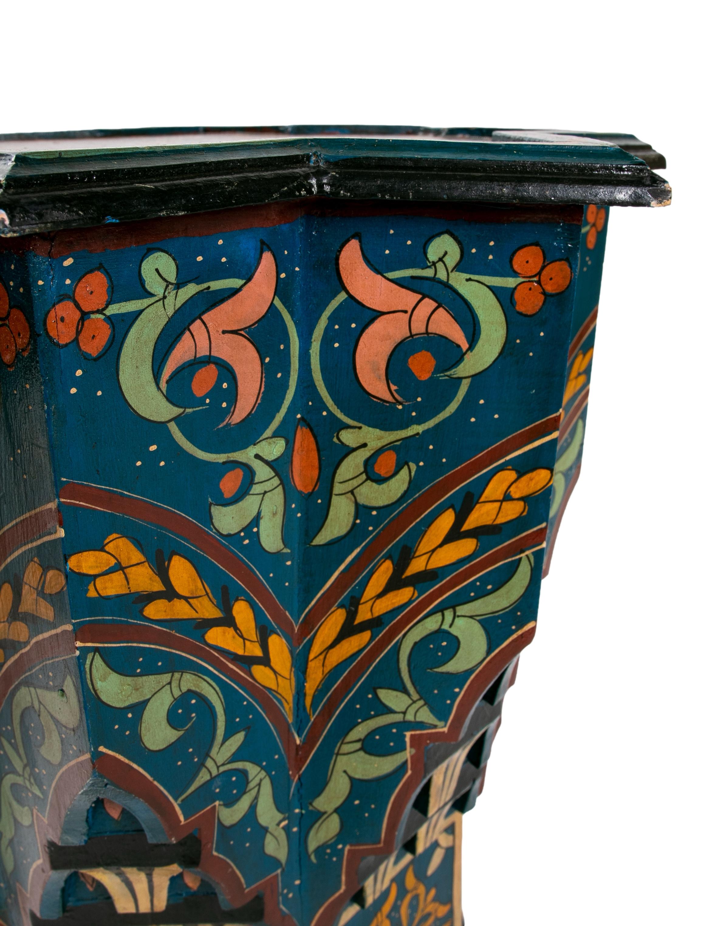 Mid-20th Century Moroccan Hand Painted 8-Point Star Wooden Pedestal Table 5