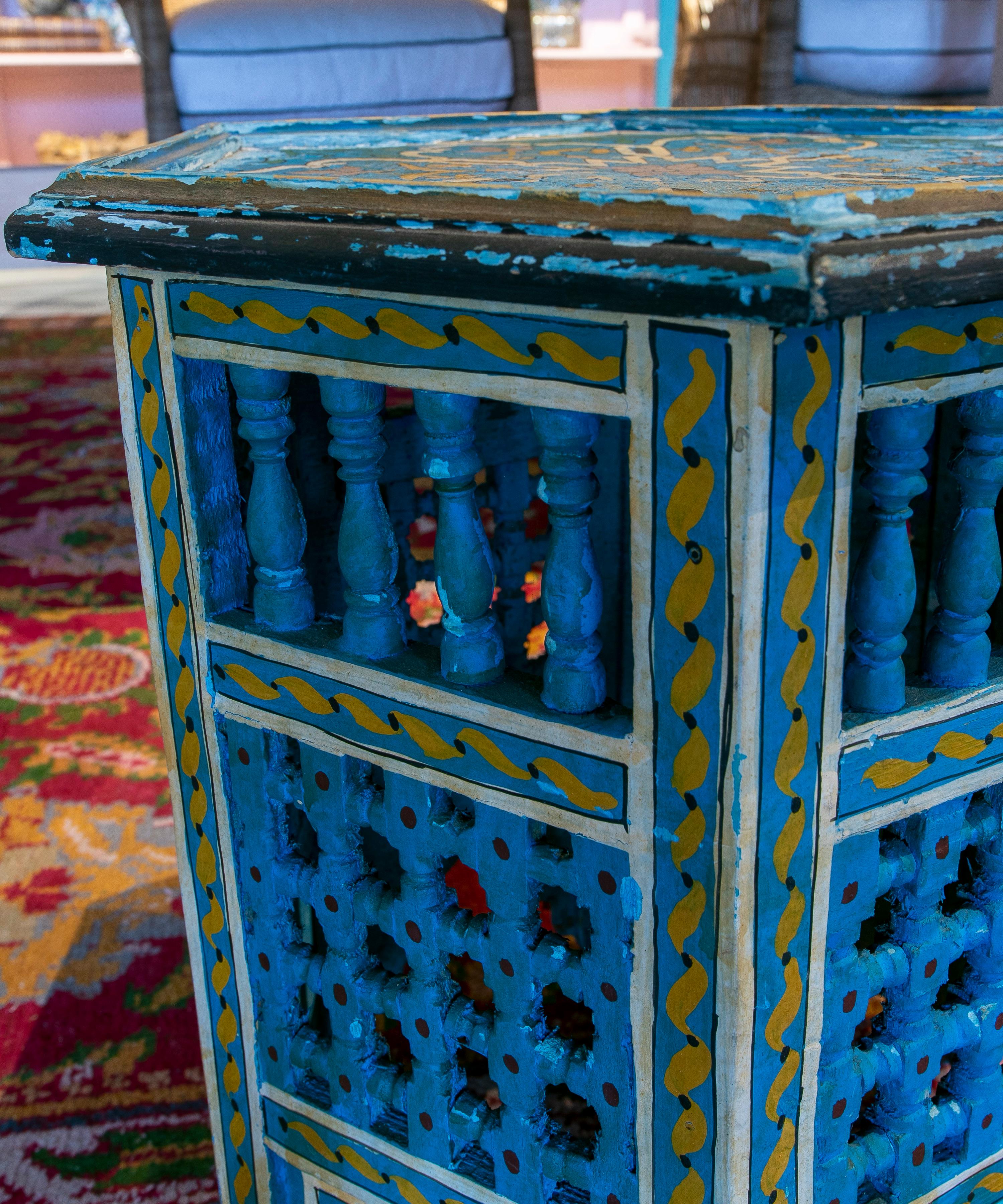 Mid-20th Century Moroccan Hand Painted Hexagonal Wooden Pedestal Table 5
