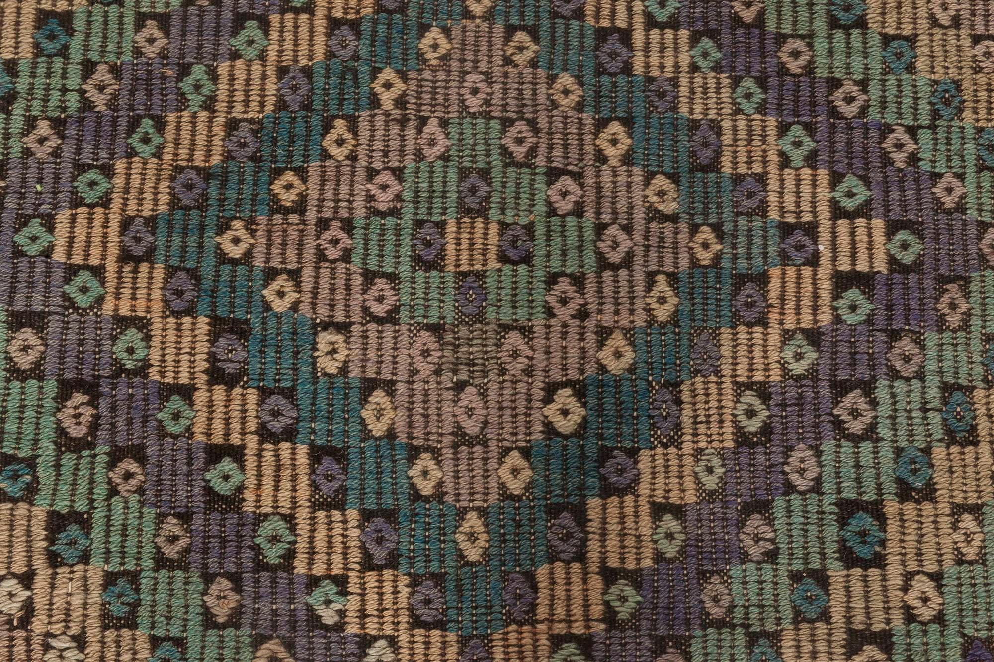 Mitte des 20. Jahrhunderts marokkanischer handgefertigter Kilim-Teppich (Kelim) im Angebot