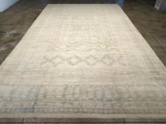 Galerie Shabab Collection Mitte des 20. Jahrhunderts Marokkanischer Teppich in Übergröße