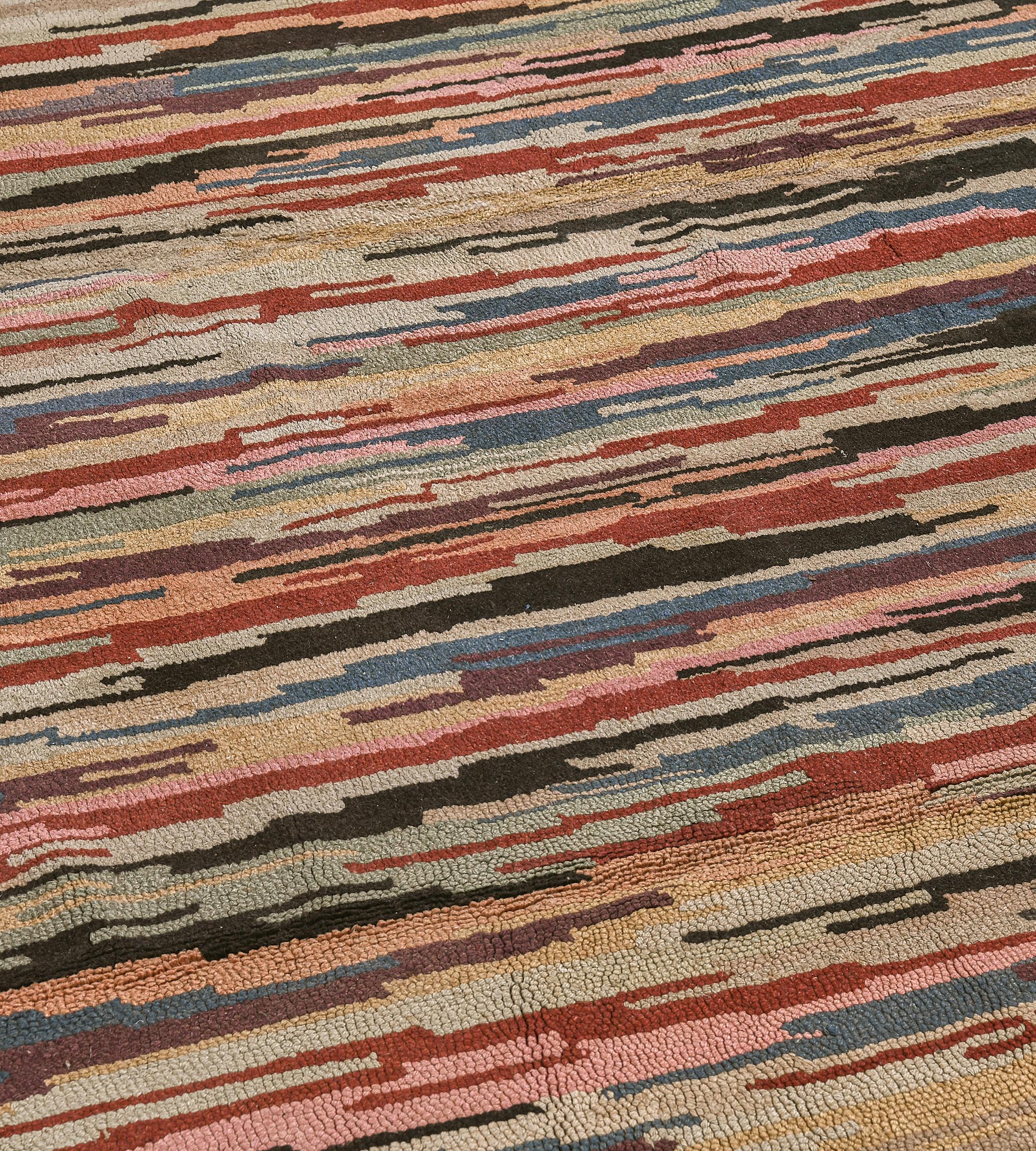 Mid-20th Century Multi-colored Hooked Rug from North America In Excellent Condition For Sale In West Hollywood, CA