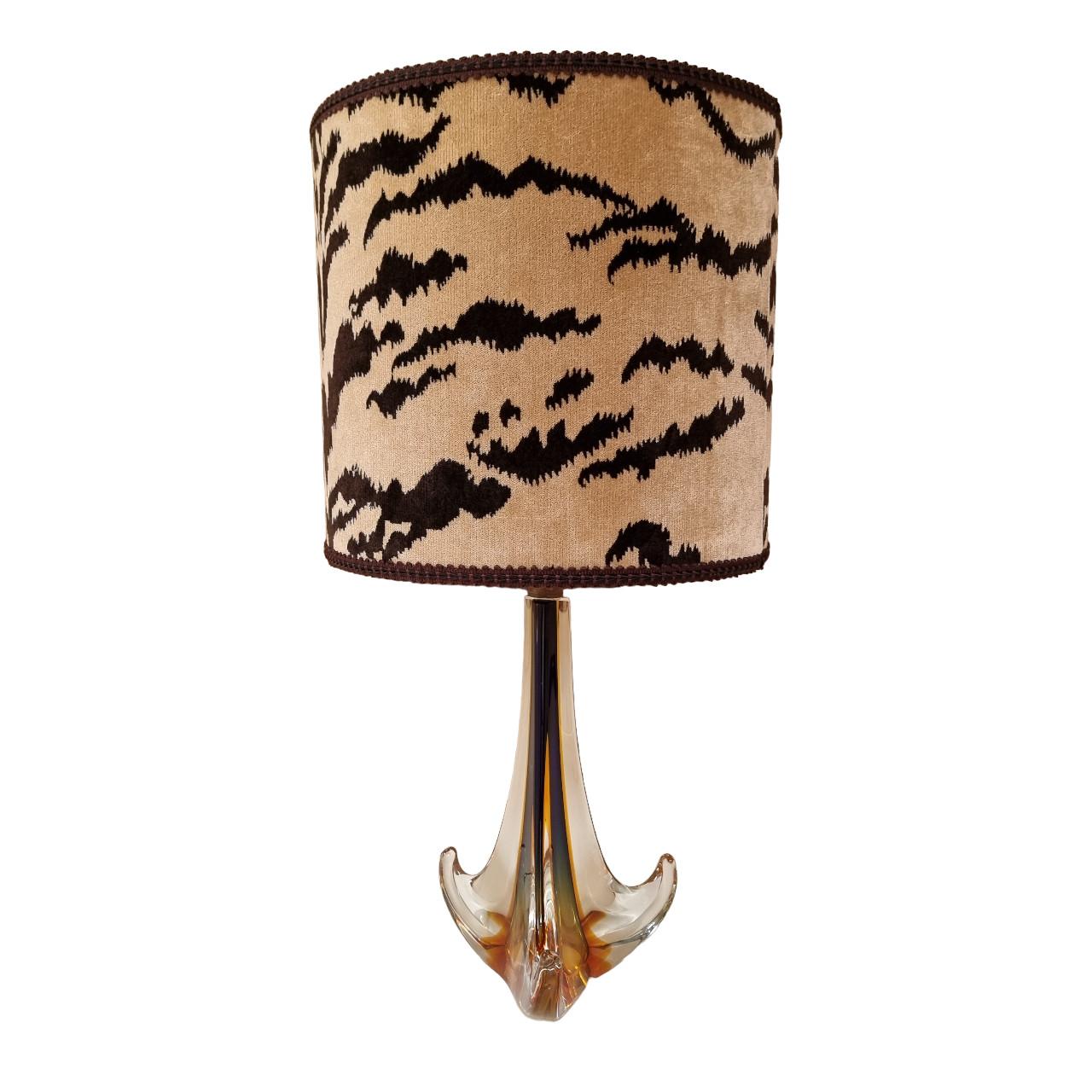Mid-Century Modern Mid-20th Century Murano Glass Table Lamp with Bevilacqua Tigre Velvet Lampshade For Sale