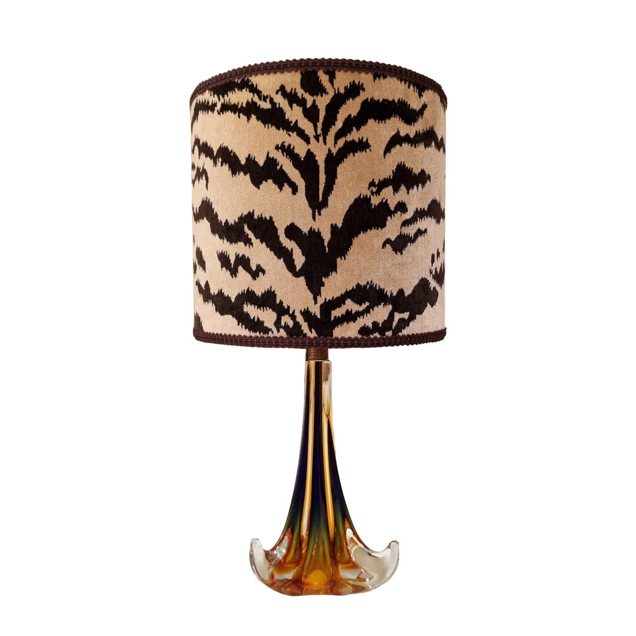 Mid-20th Century Murano Glass Table Lamp with Bevilacqua Tigre Velvet Lampshade For Sale