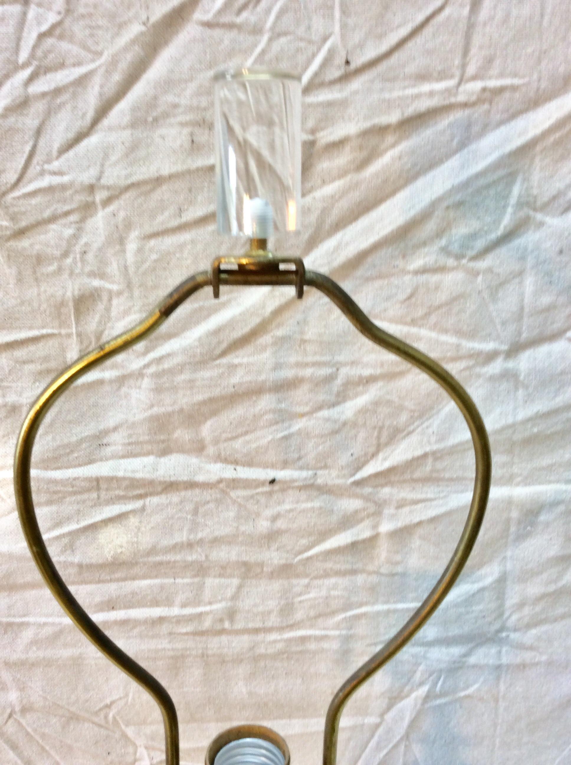 Mid-20th Century Murano Glass and Brass Table Lamp with Lucite Base 5