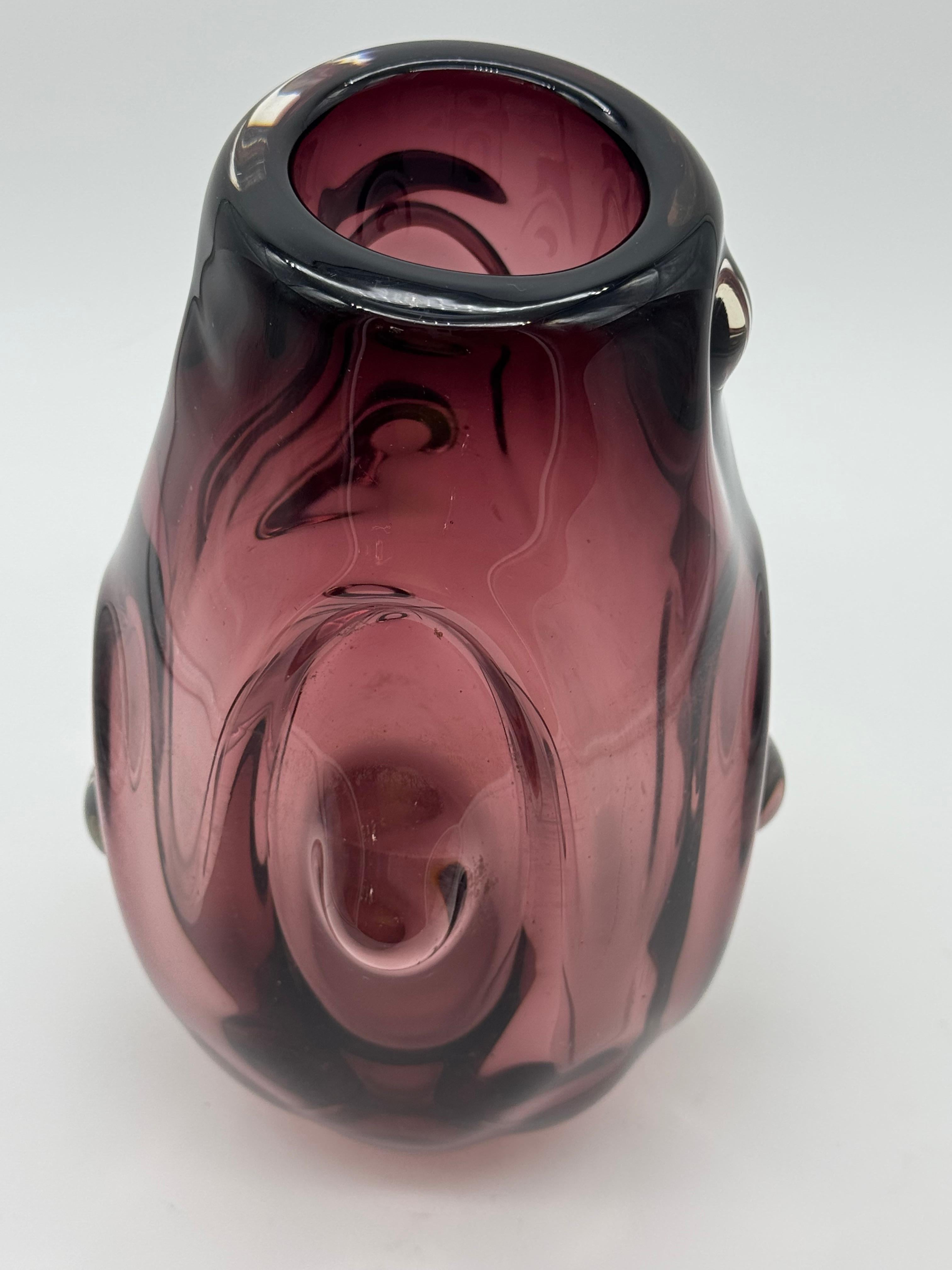 italien Vase en verre de Murano du milieu du 20e siècle - Une douce beauté en verre d'art en vente