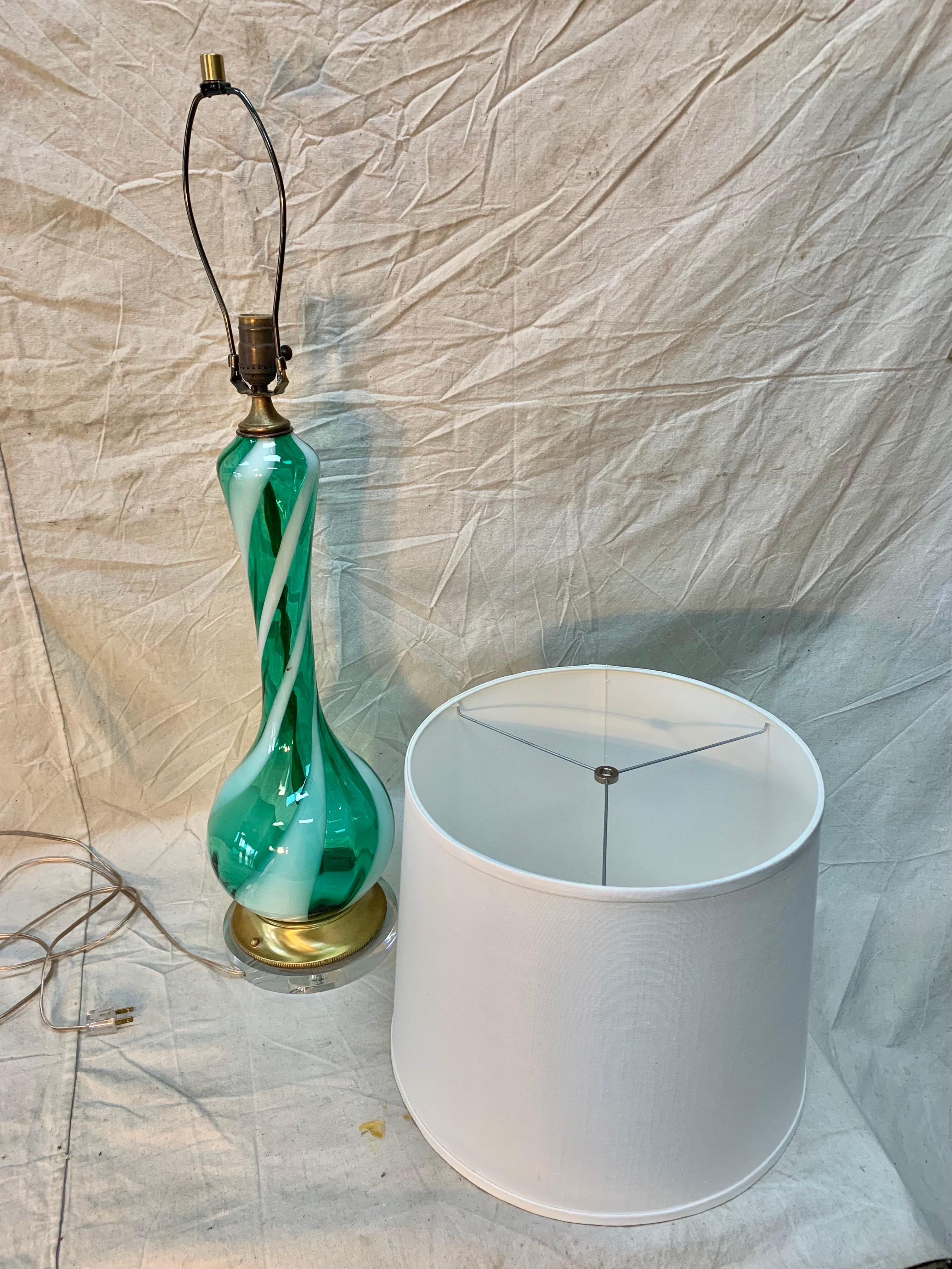 Mid 20th Century Murano Swirl Glass Table Lamp For Sale 5