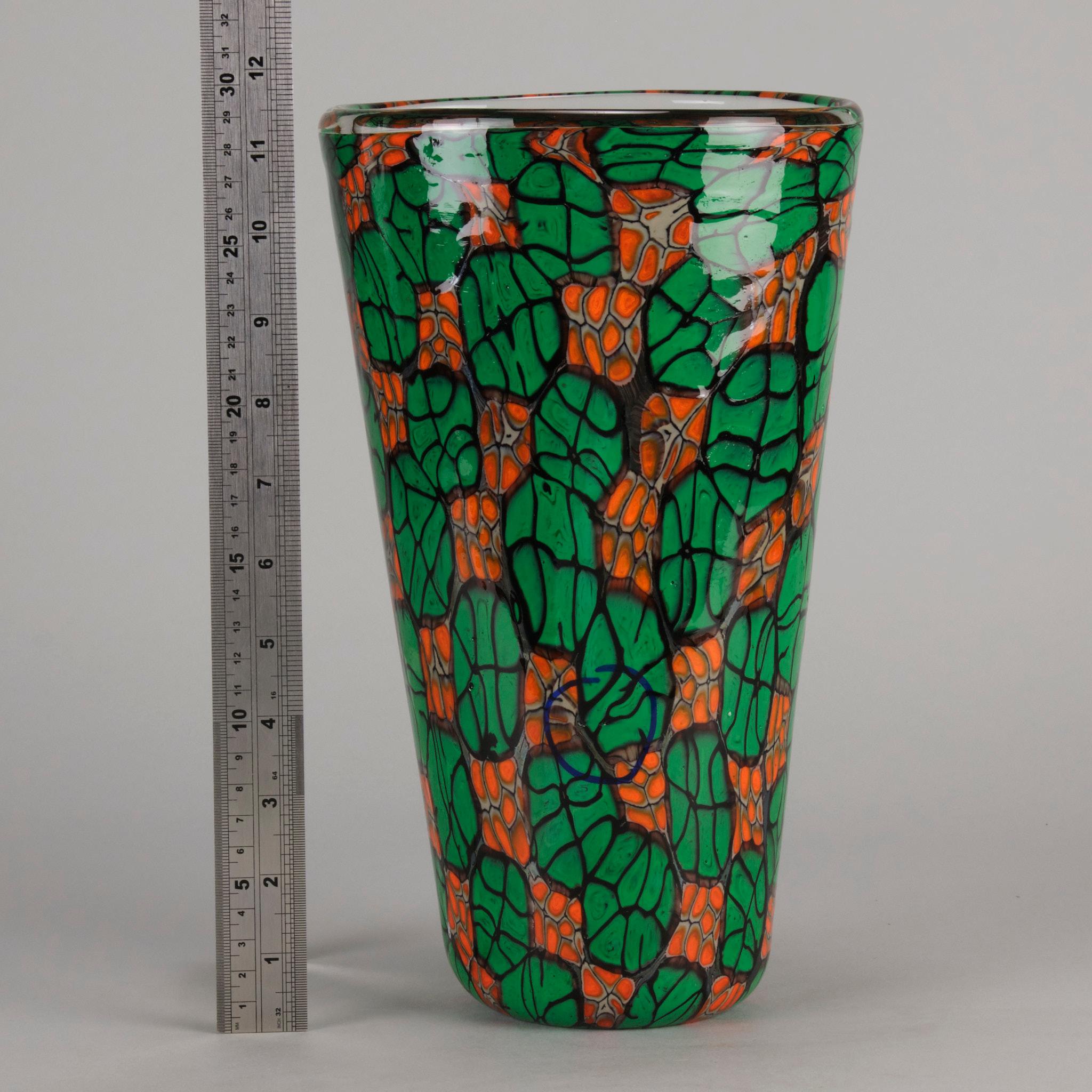 Vaso Murrano della metà del XX secolo intitolato 