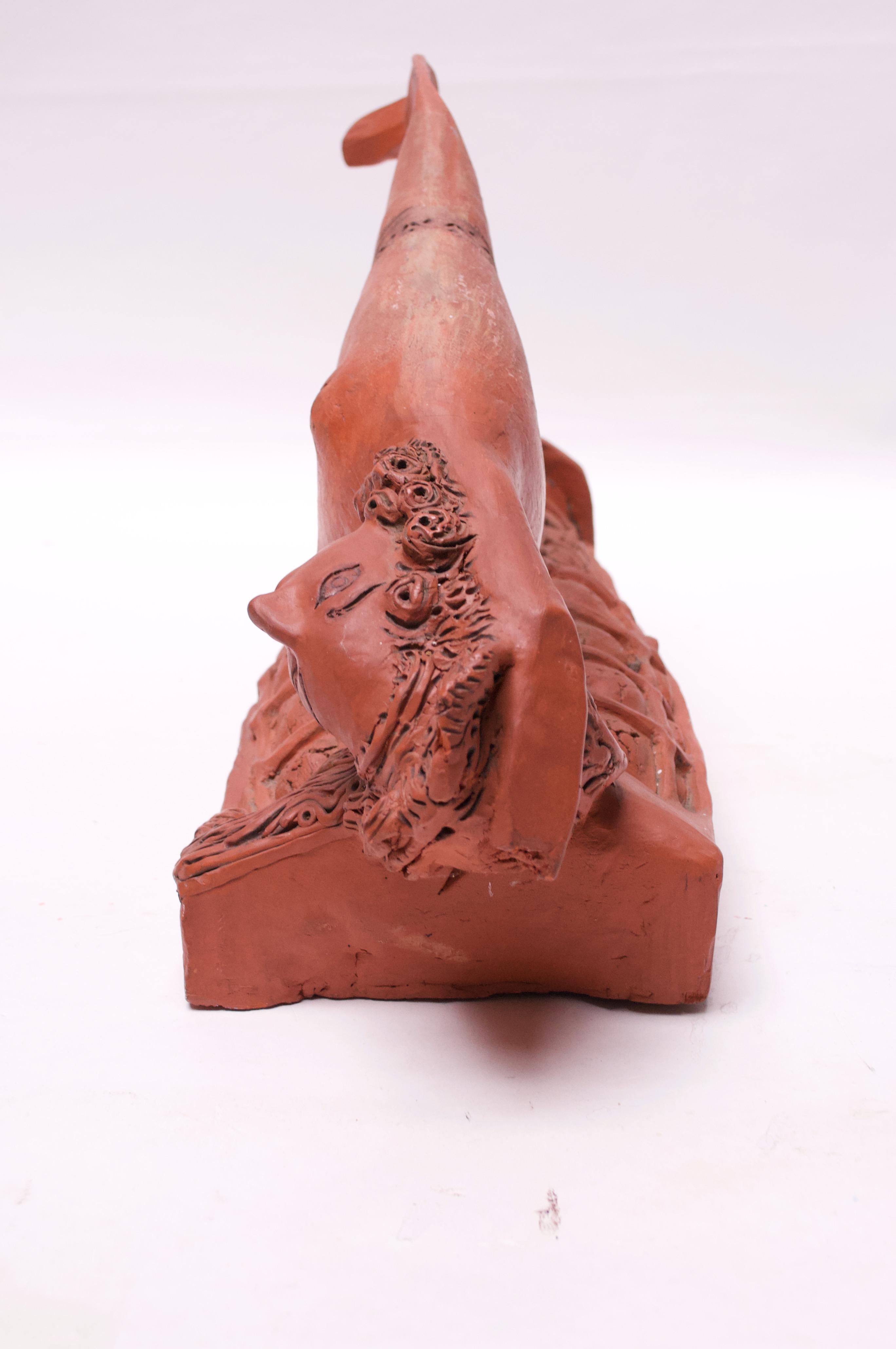 Mythologische Terrakotta-Keramikskulptur „Medusa“ aus der Mitte des 20. Jahrhunderts (amerikanisch) im Angebot
