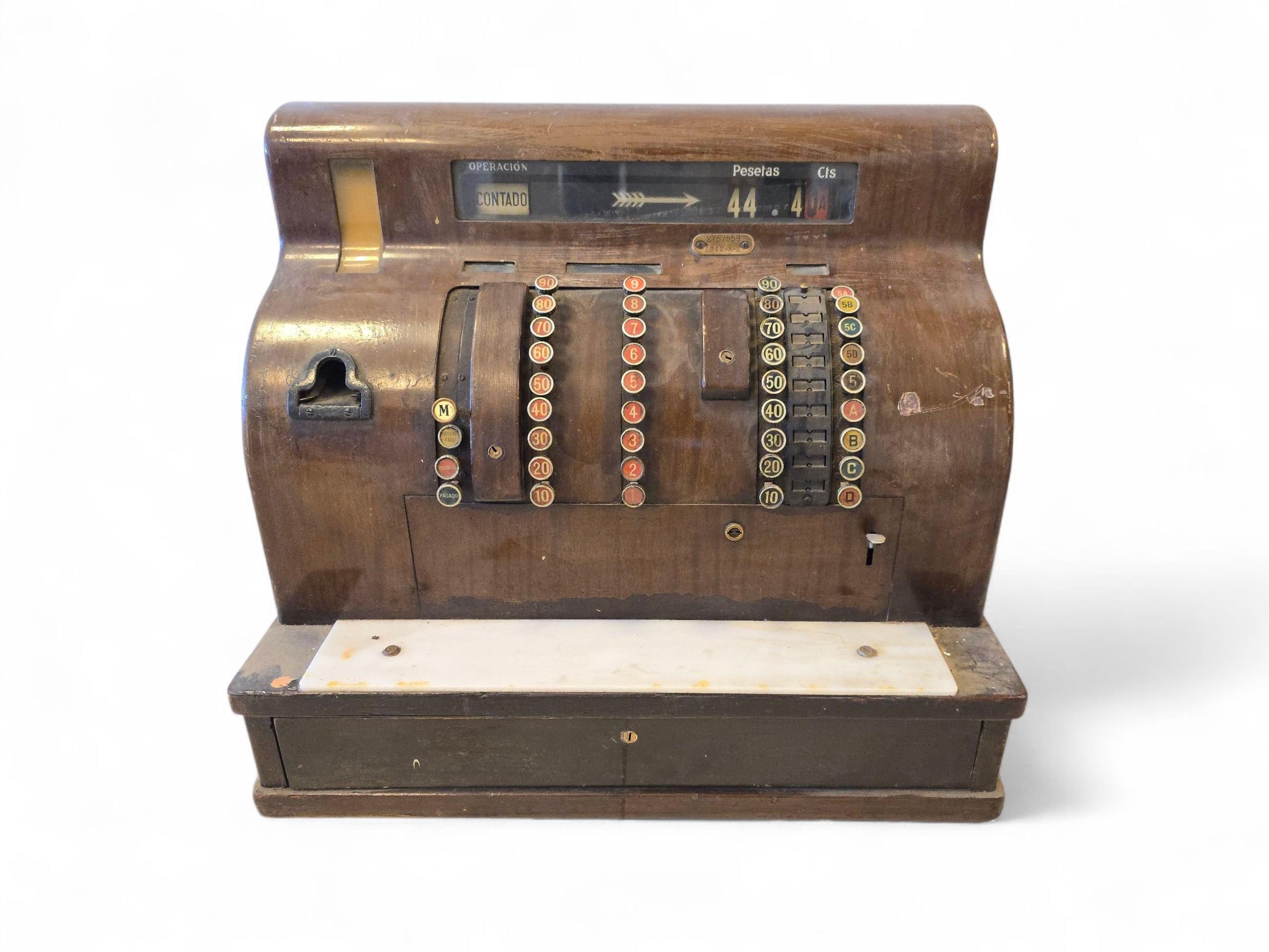 Caisse enregistreuse en laiton peint rouge 