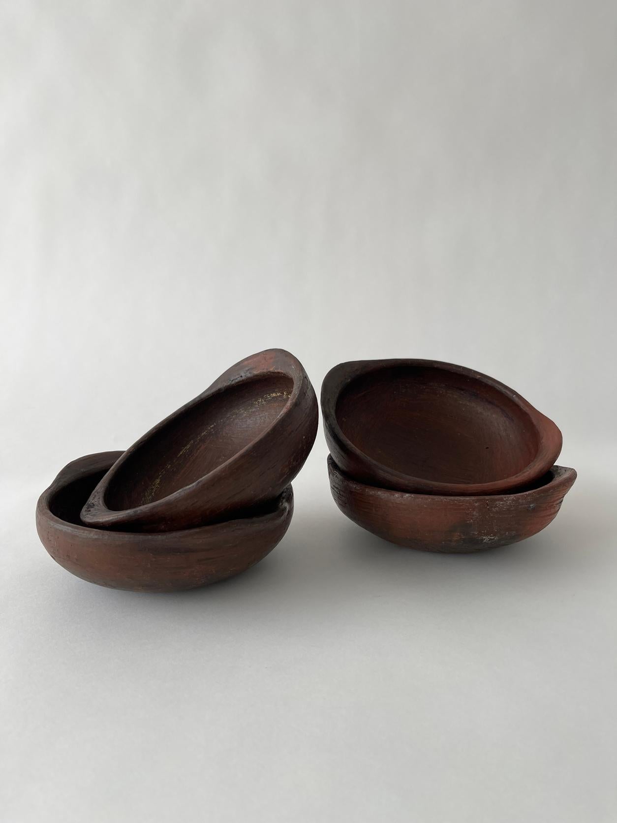 Hand-Crafted Mid 20th Century Native Ceramic Bowl Set For Sale