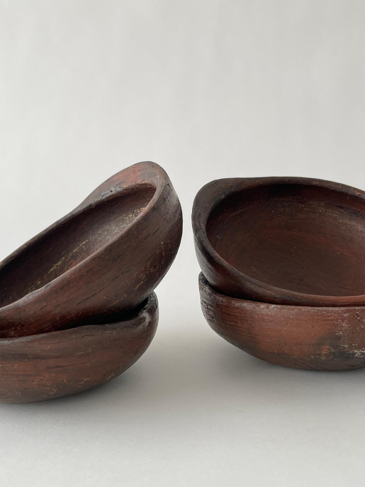 Mid 20th Century Native Ceramic Bowl Set For Sale 1
