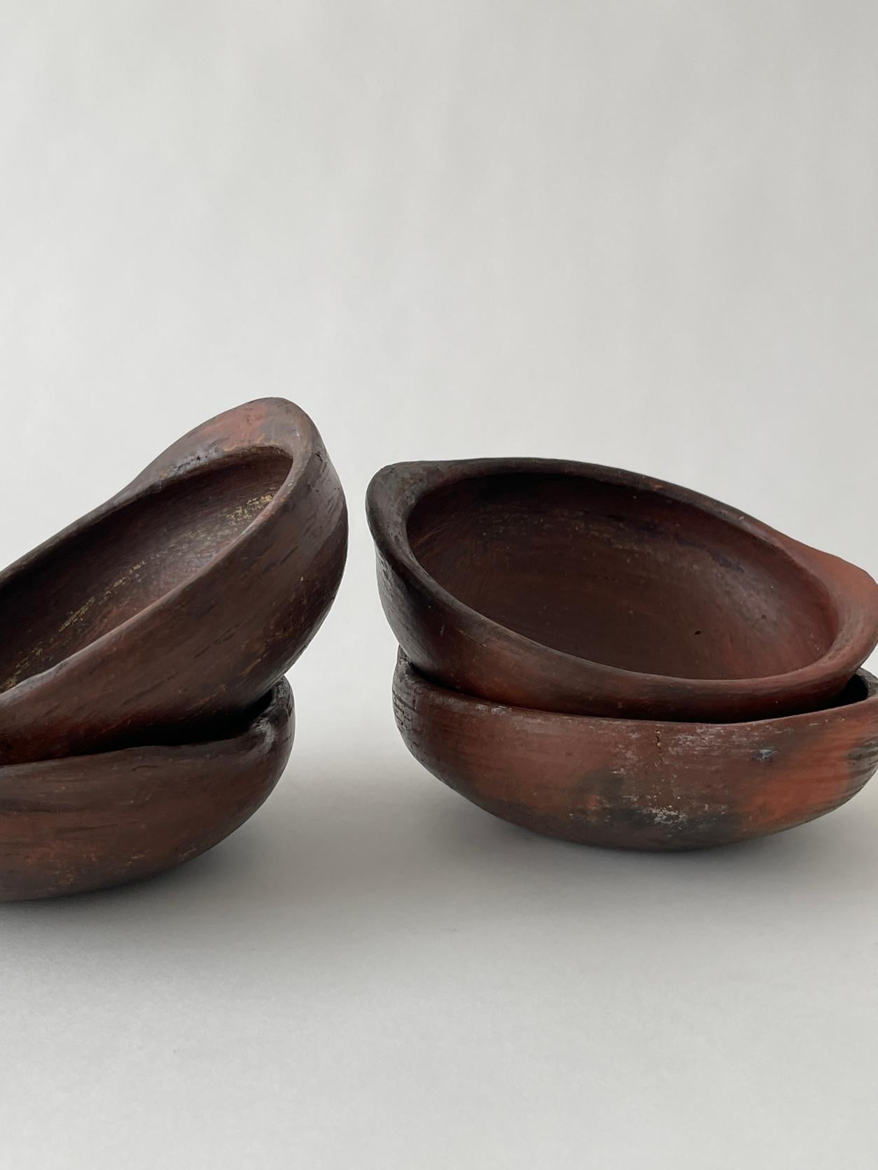 Mid 20th Century Native Ceramic Bowl Set For Sale 3