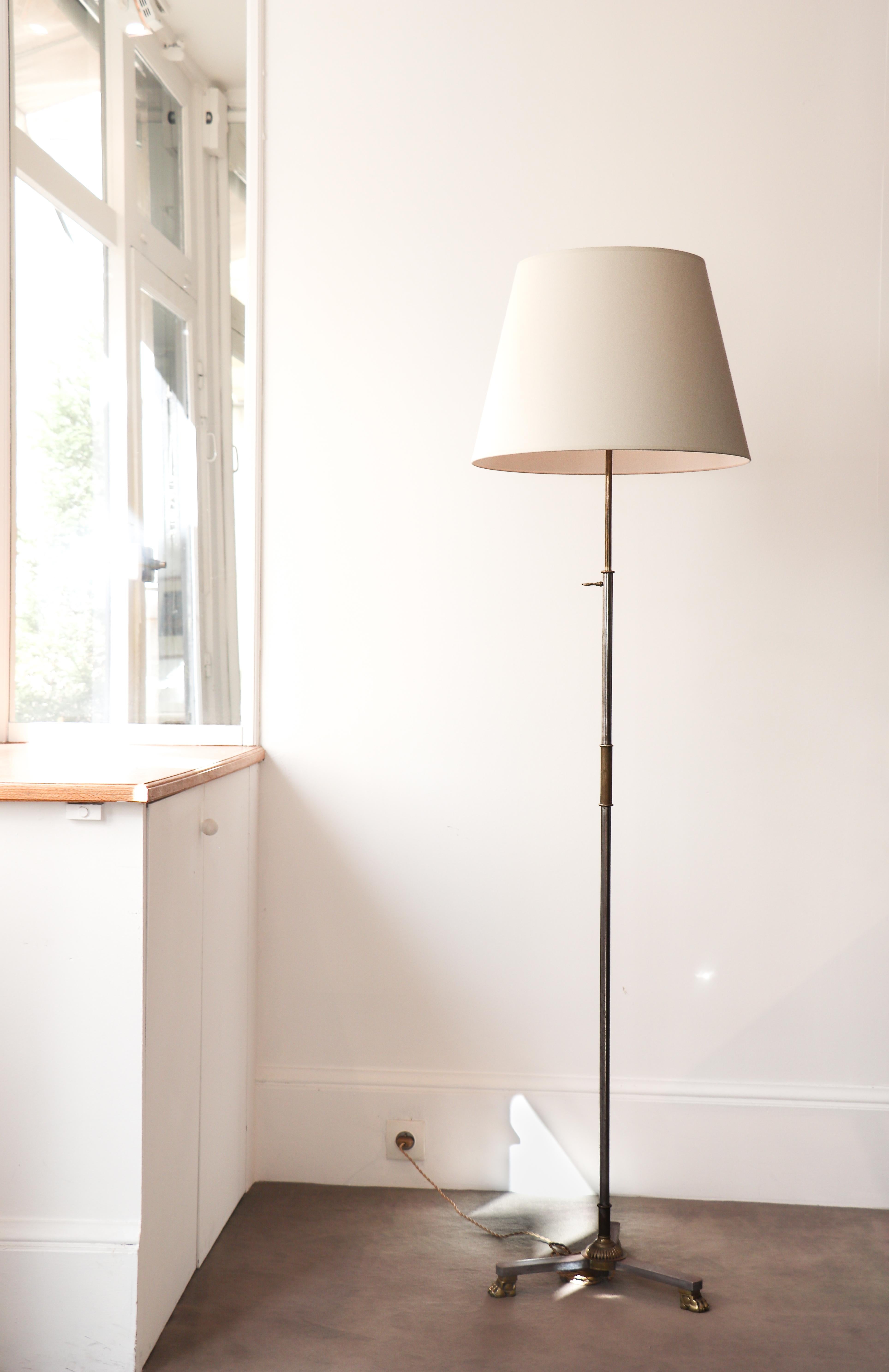 Beautiful mid-century floor lamp with a Neoclassical style. 