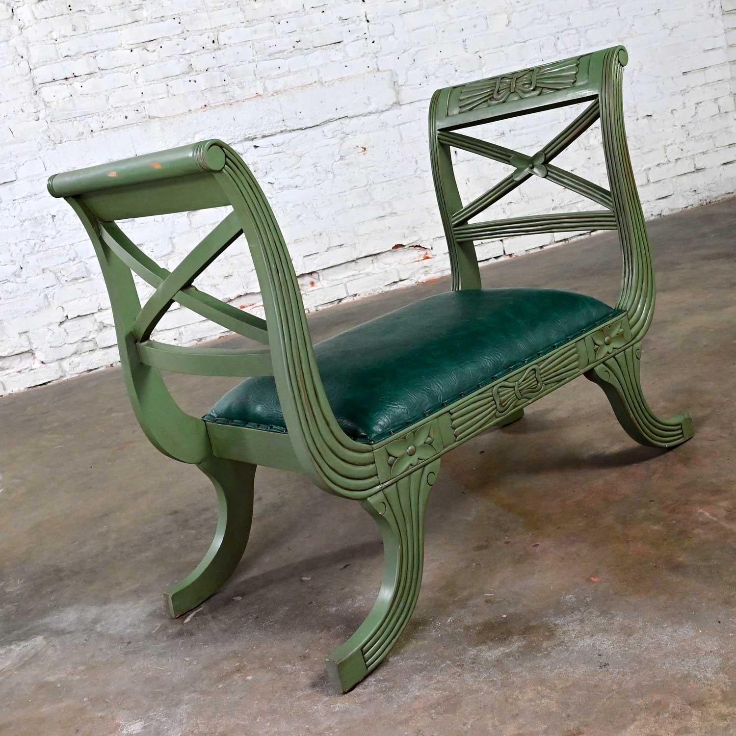 Mid-20th Century Neoclassic Style Hunter Green Faux Leather Short Bench or Stool In Good Condition For Sale In Topeka, KS