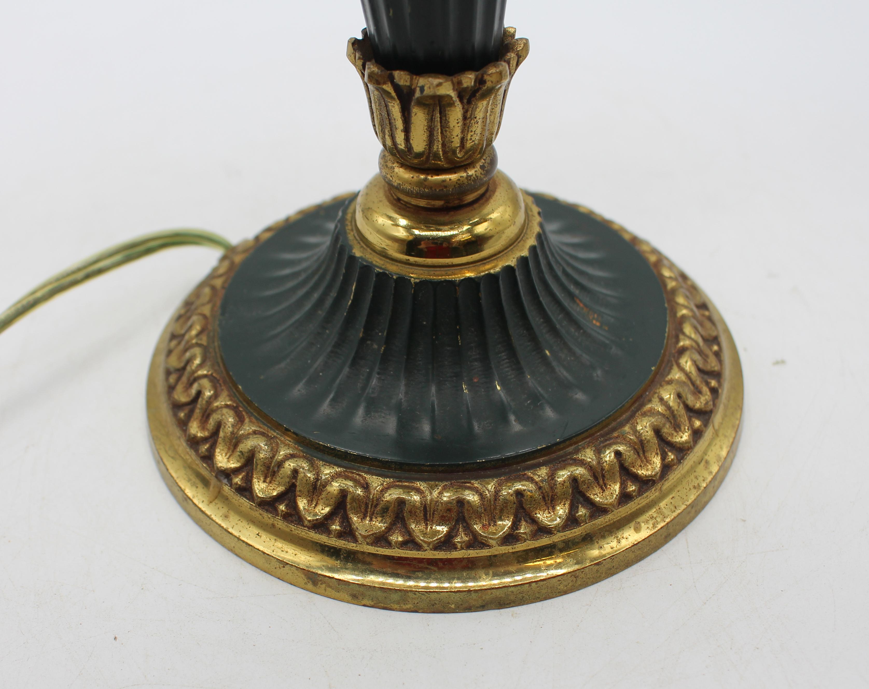 Mid-20th Century Neoclassical Style Bronze Bouillotte Lamp For Sale 4