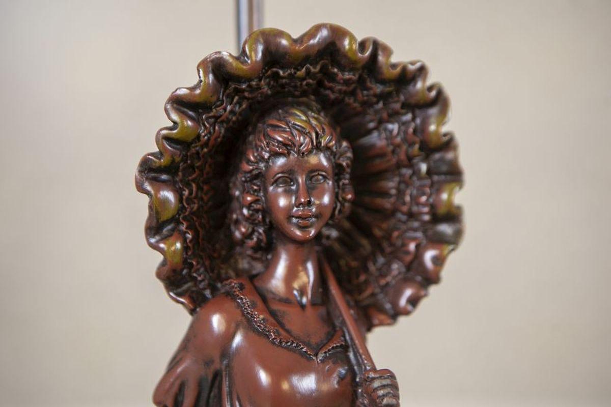 Mid-20th Century Night Light Featuring Woman Figurine Made of Zamak Alloy For Sale 5