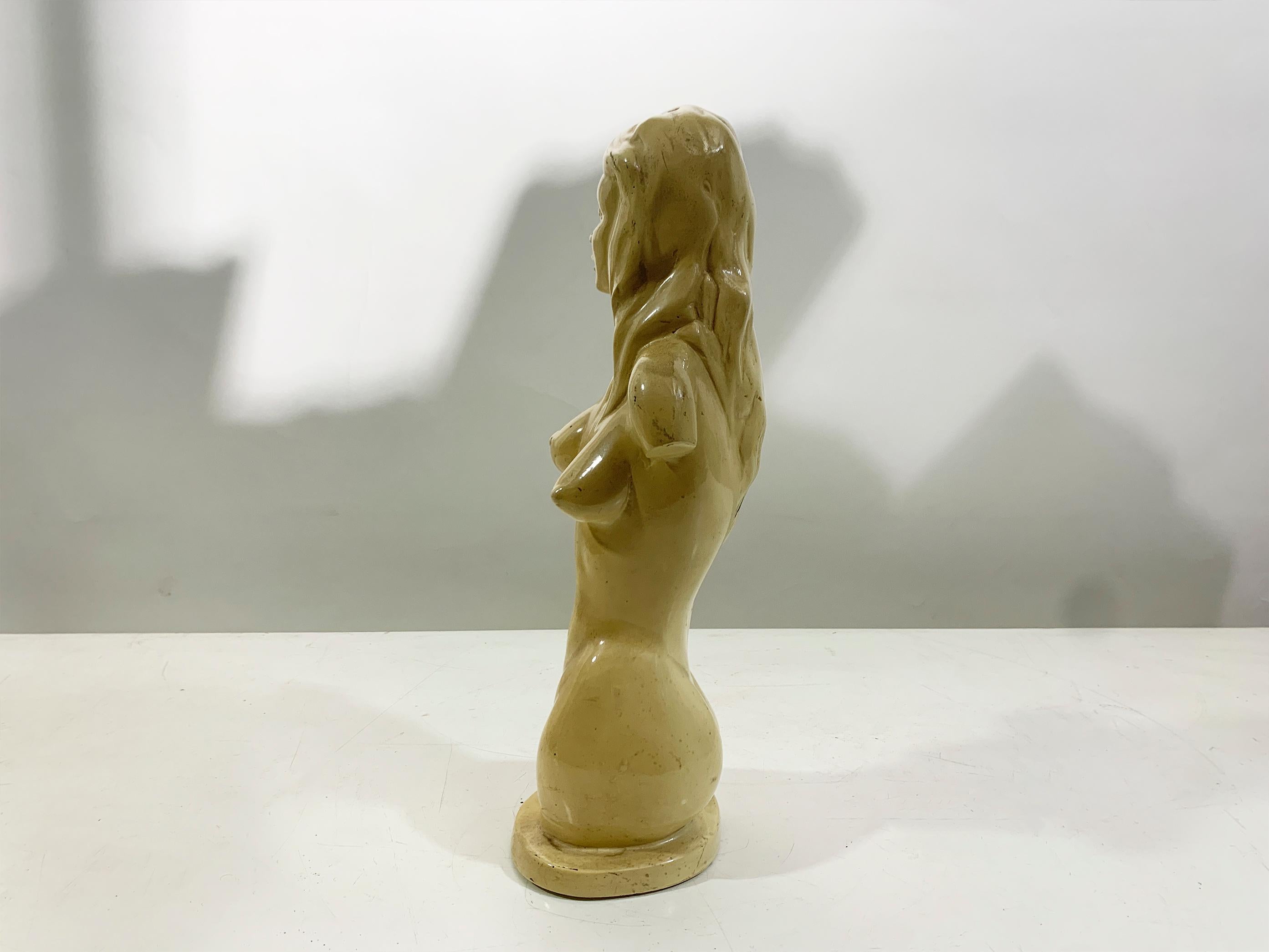 Scultura di torso femminile nudo della metà del XX secolo in argilla massiccia smaltata di M. I. Bart in vendita 3