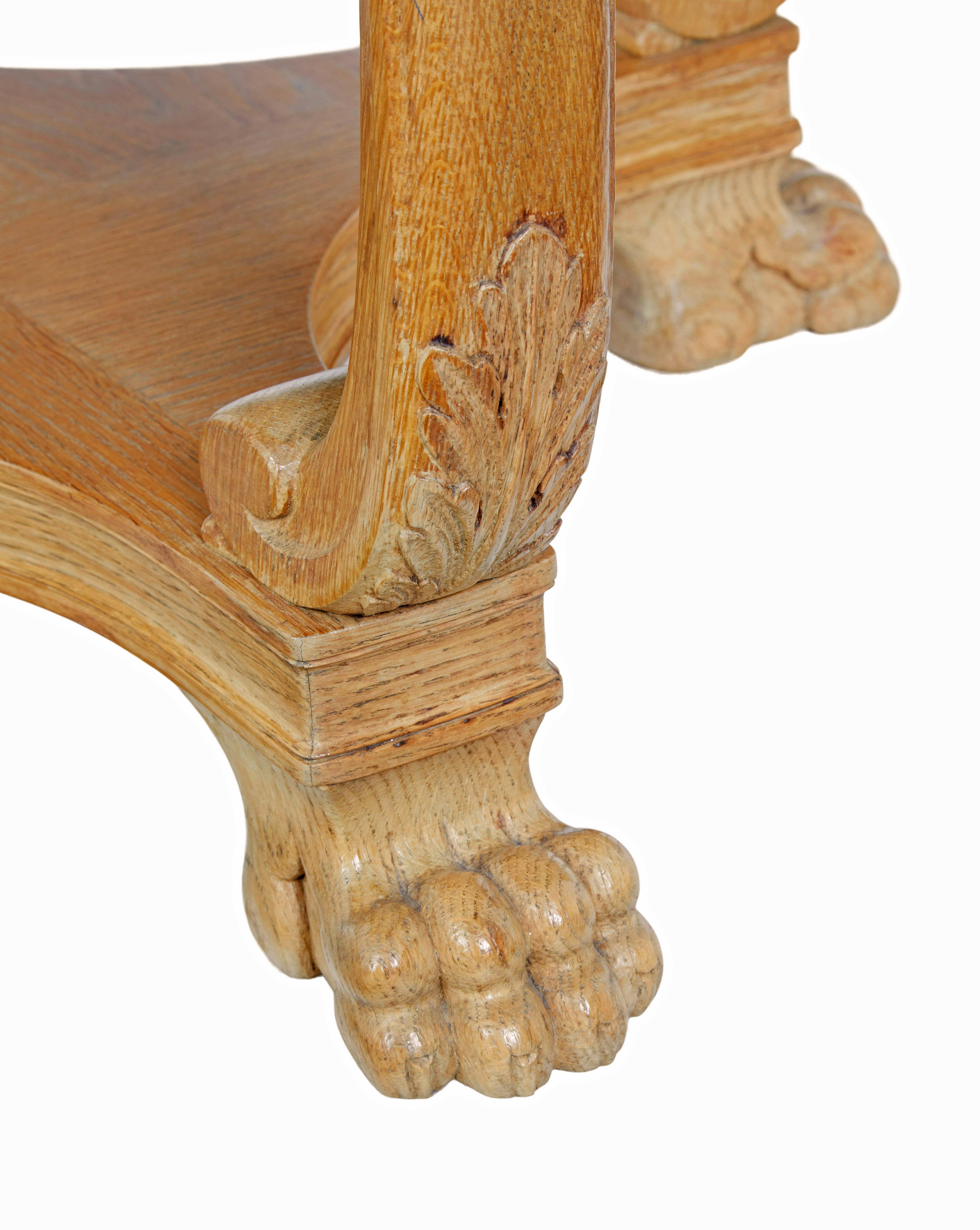 Table basse d'appoint en chêne du milieu du 20e siècle Bon état - En vente à Debenham, Suffolk