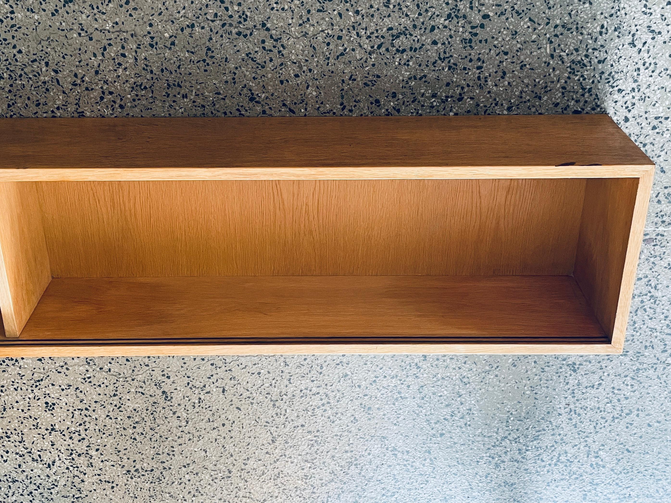 Mid-20th Century Oakwood Wall Cabinet by Carl Gustaf Hiort af Ornäs Finland 9