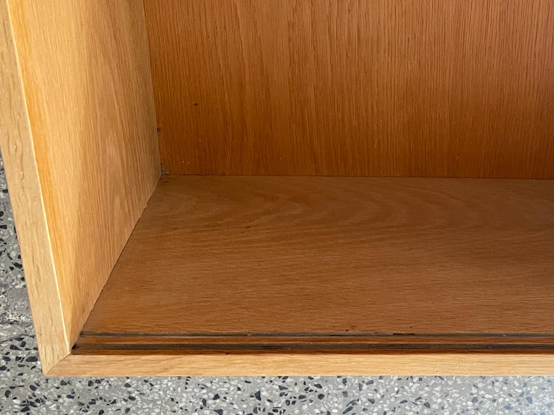 Mid-20th Century Oakwood Wall Cabinet by Carl Gustaf Hiort af Ornäs Finland 13