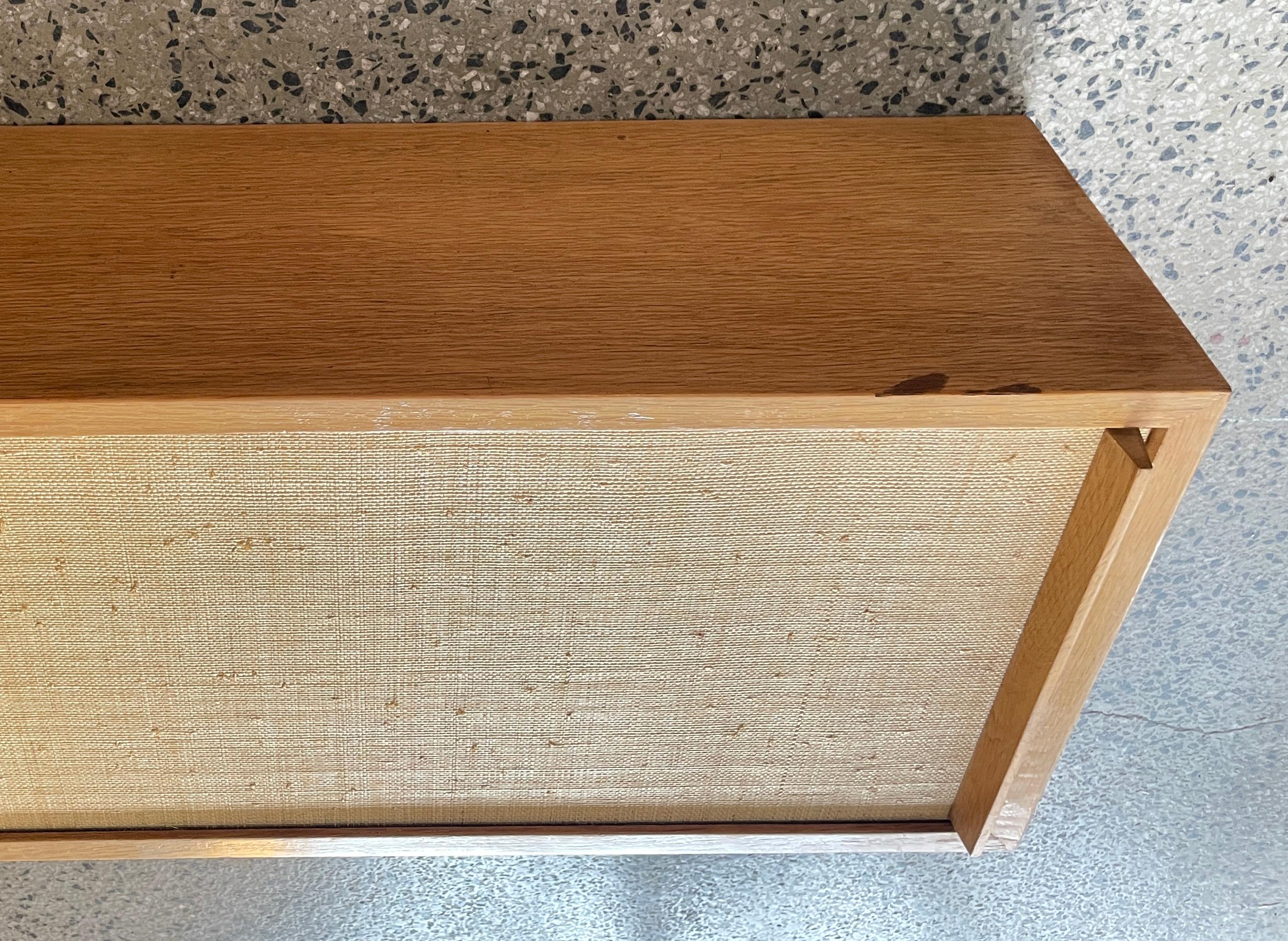 Mid-20th Century Oakwood Wall Cabinet by Carl Gustaf Hiort af Ornäs Finland 4