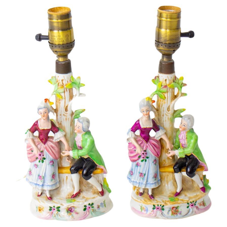Mitte des 20. Jahrhunderts besetztes Japan Figurale Lampen - ein Paar im Angebot