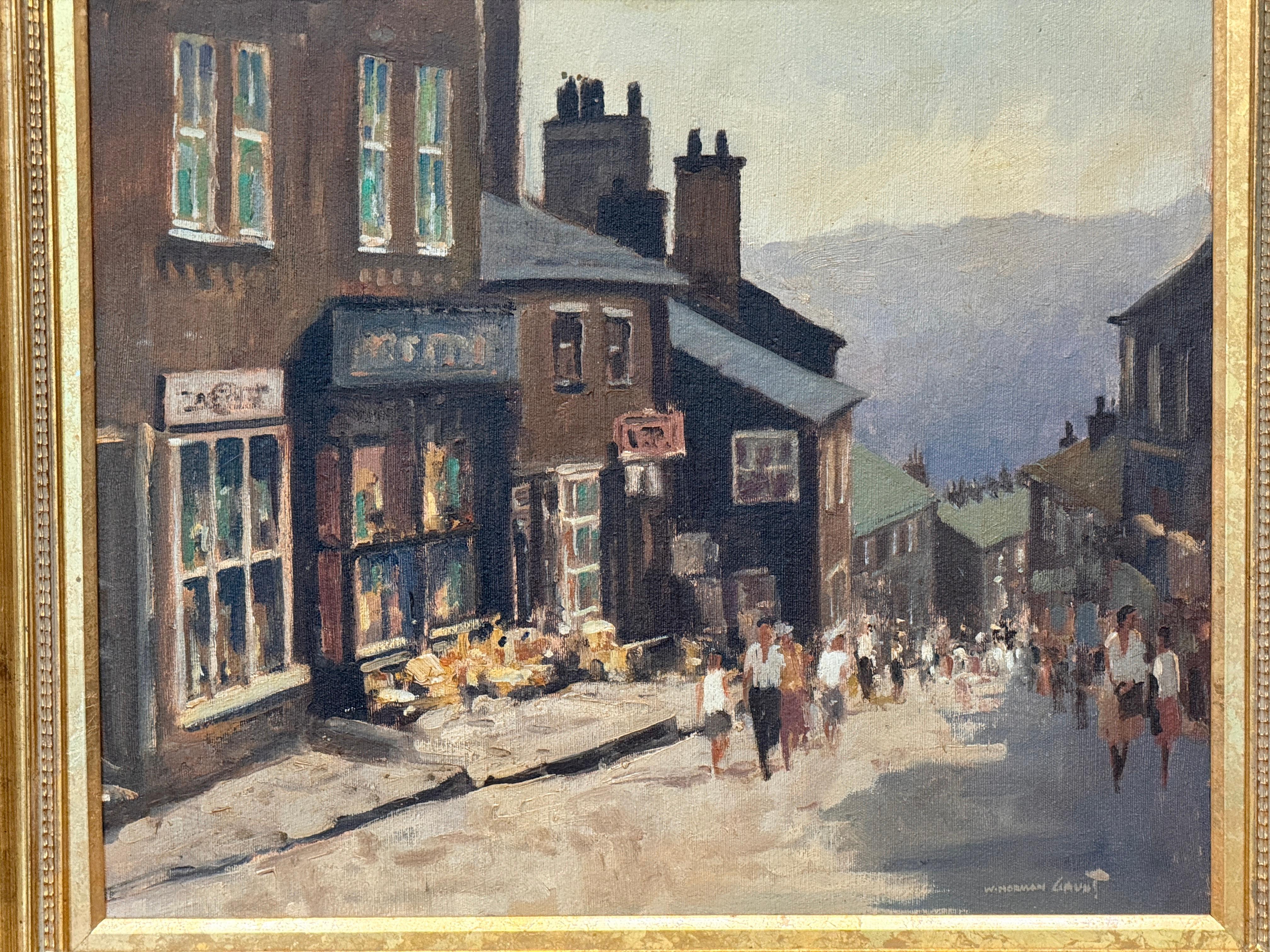 Mitte des 20. Jahrhunderts Ölgemälde der englischen High Street von William Norman Gaunt (Britisch) im Angebot