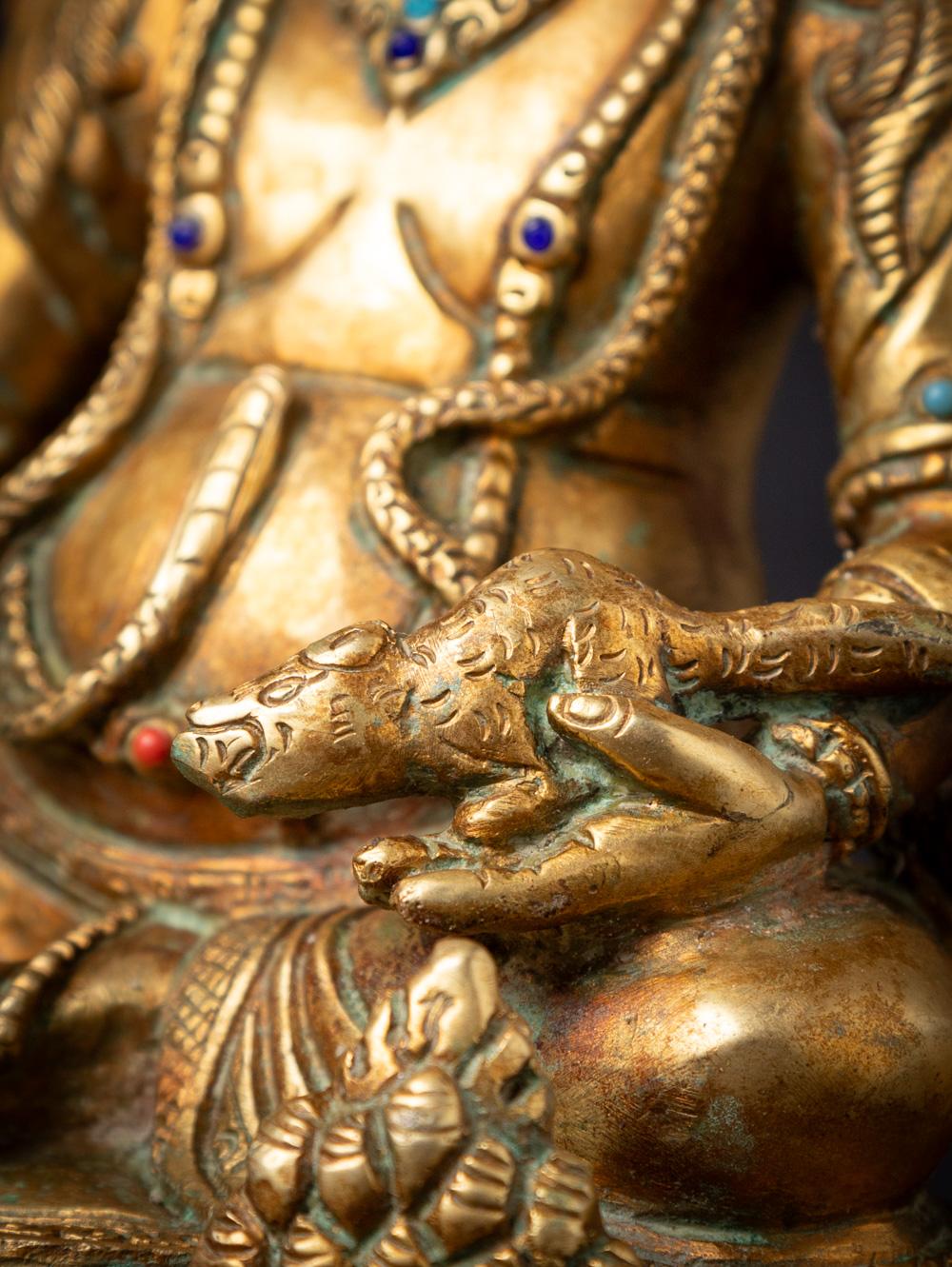 Mid-20th century old bronze Nepali Kuber statue fire gilded with 24 krt. gold For Sale 12