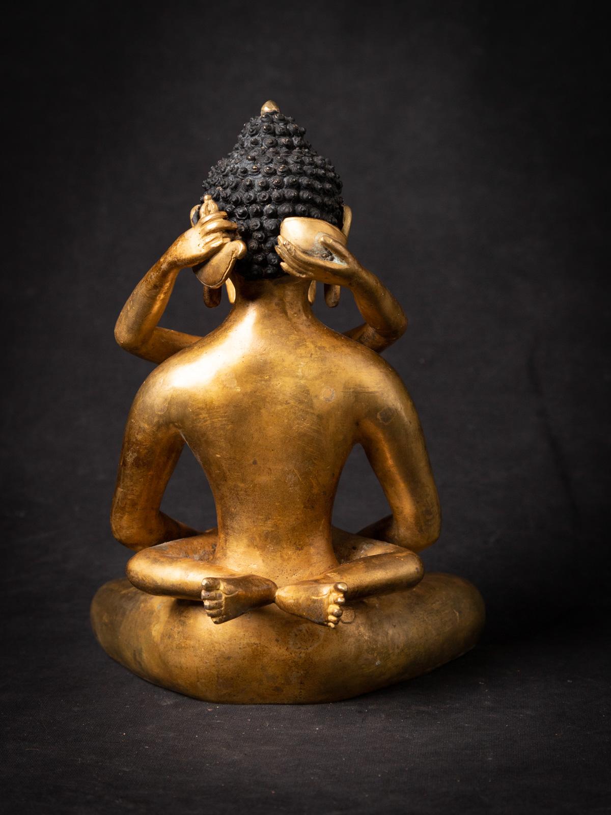 Mid-20th Century Old Bronze Nepali Samantabhadra Statue - Fire Gilded with Gold 14