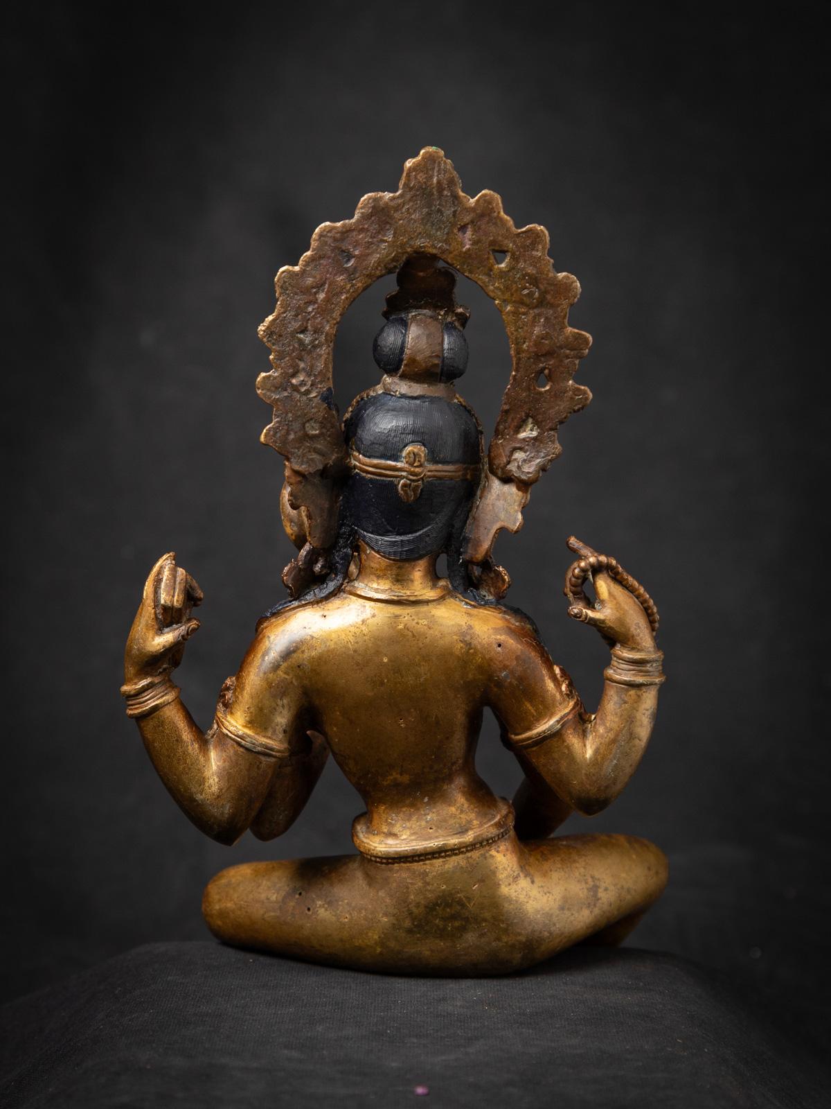 Milieu du 20e siècle Statue Saraswati en bronze ancien du Népal - Bouddhas originaux en vente 3