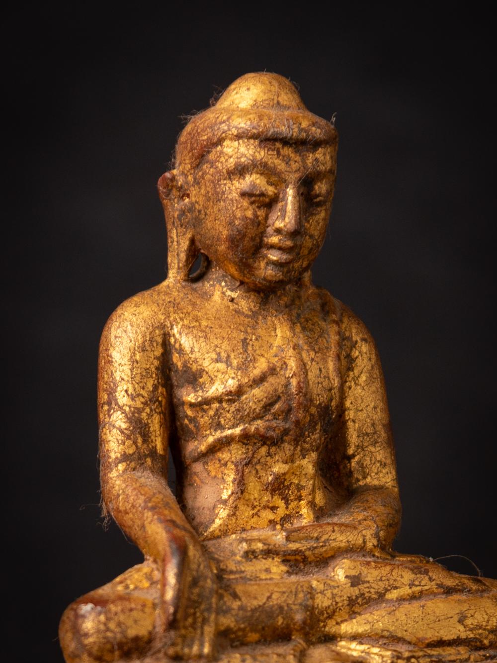 Mid-20th century Old wooden Burmese Monk statue - Original Buddhas In Good Condition In DEVENTER, NL