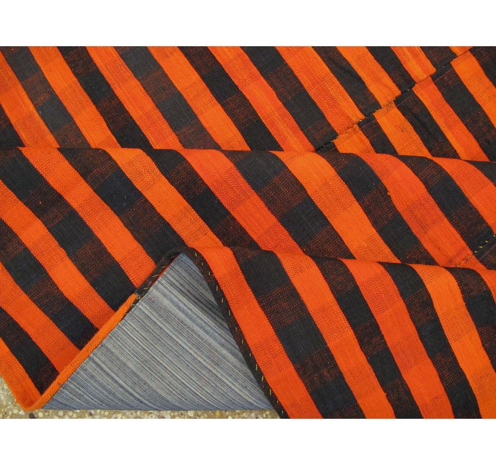 Mid-20th Century Orange and Black Turkish Flat-Weave Kilim Room Size Accent Rug For Sale 4