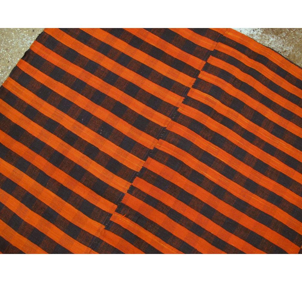 Mid-20th Century Orange and Black Turkish Flat-Weave Kilim Room Size Accent Rug For Sale 2