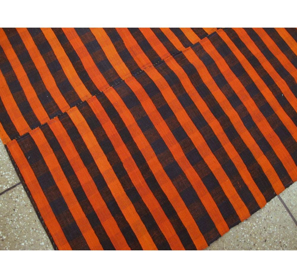 Mid-20th Century Orange and Black Turkish Flat-Weave Kilim Room Size Accent Rug For Sale 3