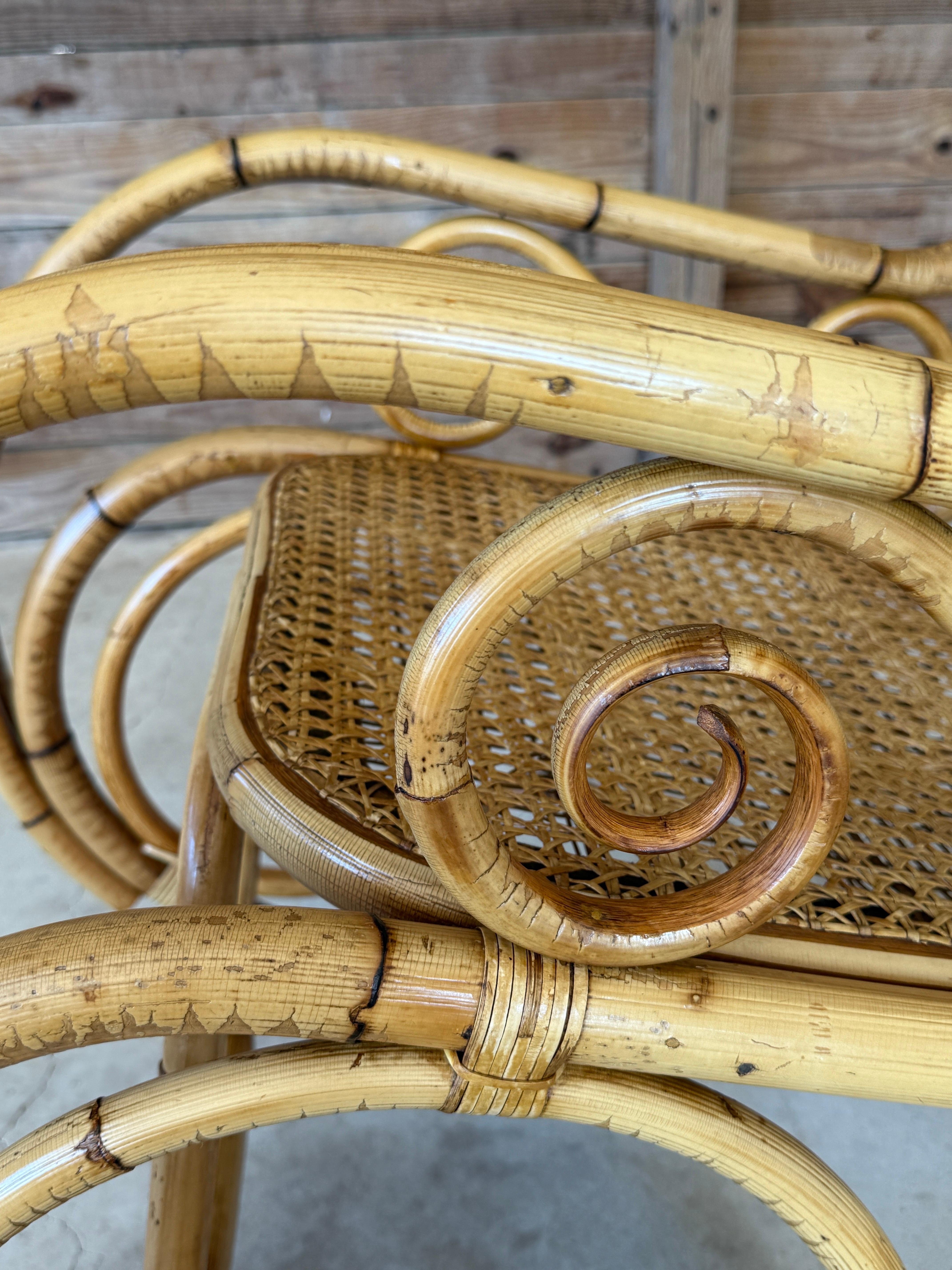 Fauteuil à bascule en rotin courbé et canne du milieu du 20e siècle, style Thonet en vente 5