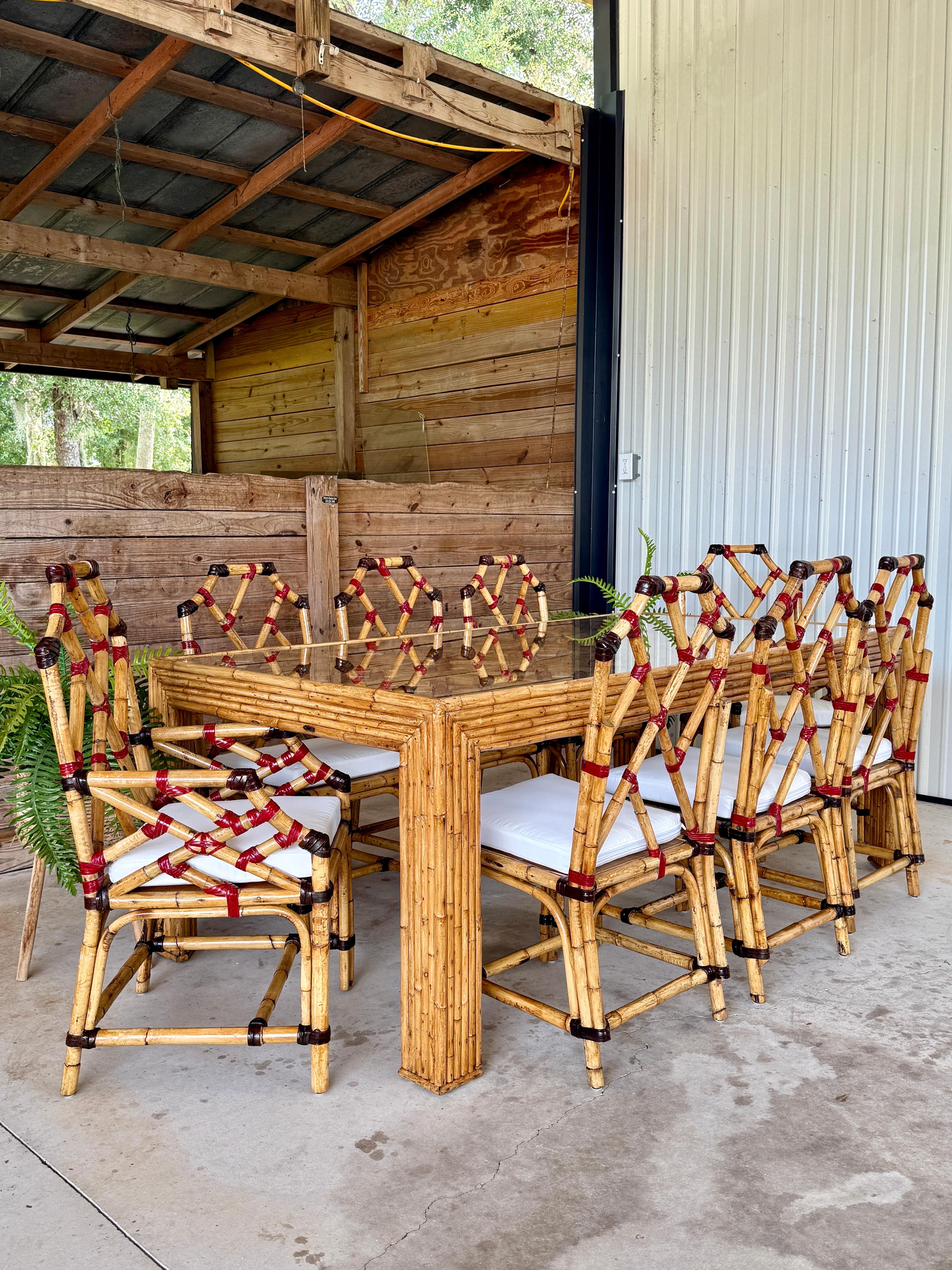 Ensemble de salle à manger en bambou Chippendale restauré au milieu du 20e siècle - Table W en vente 12