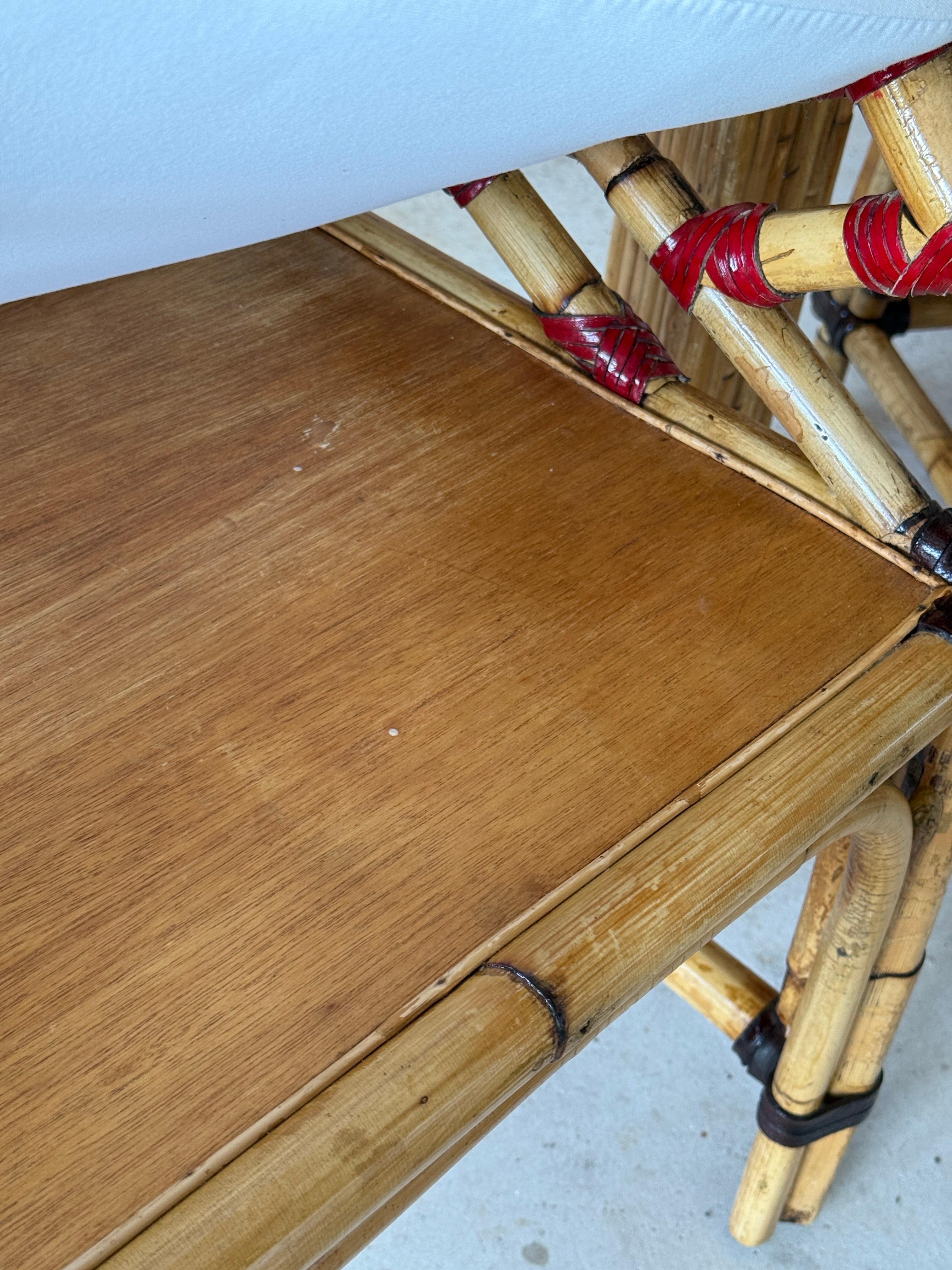 Fait main Ensemble de salle à manger en bambou Chippendale restauré au milieu du 20e siècle - Table W en vente