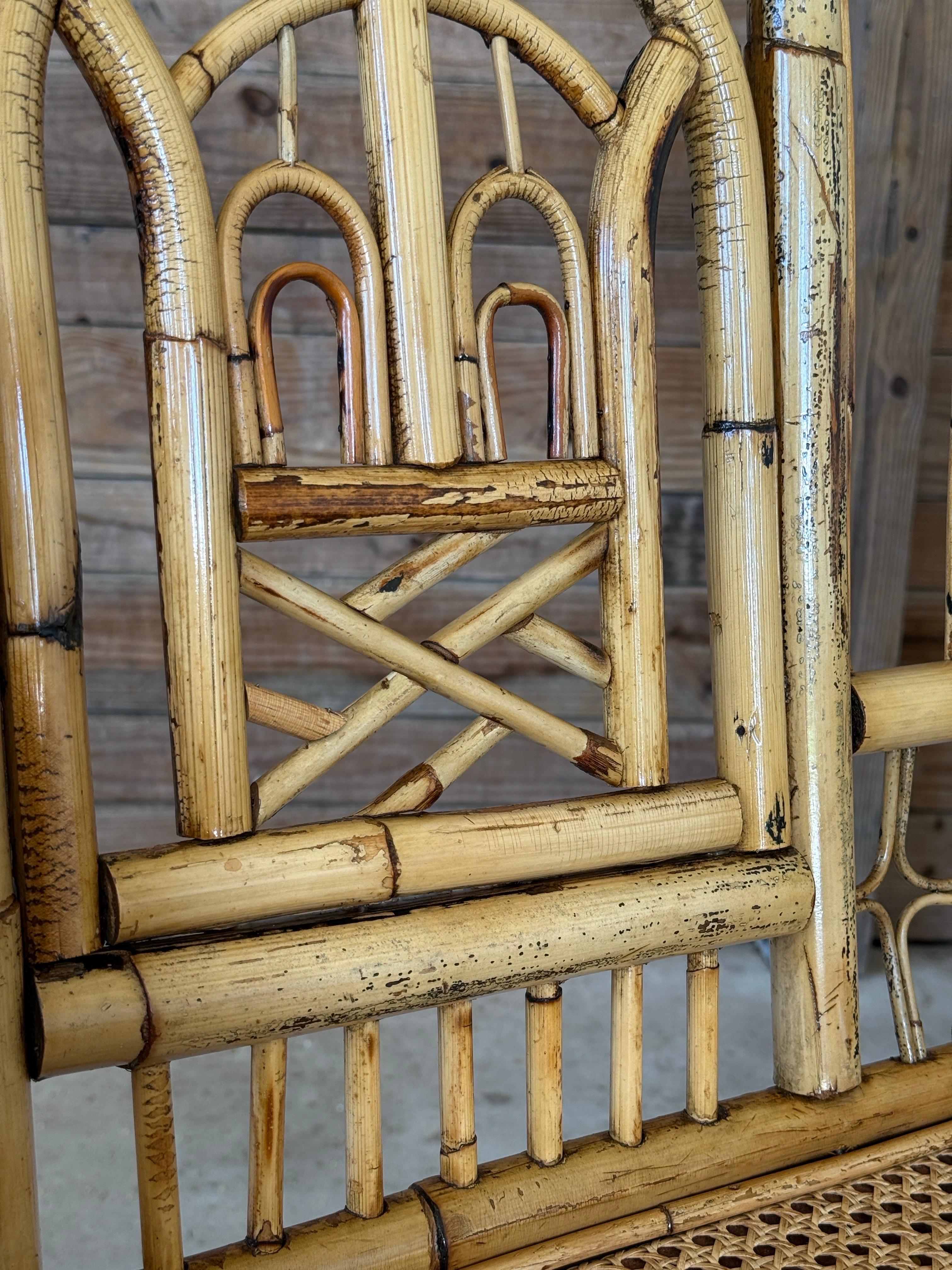 Sedie da pranzo in rattan Pagoda Cane restaurate della metà del 20° secolo. in vendita 5