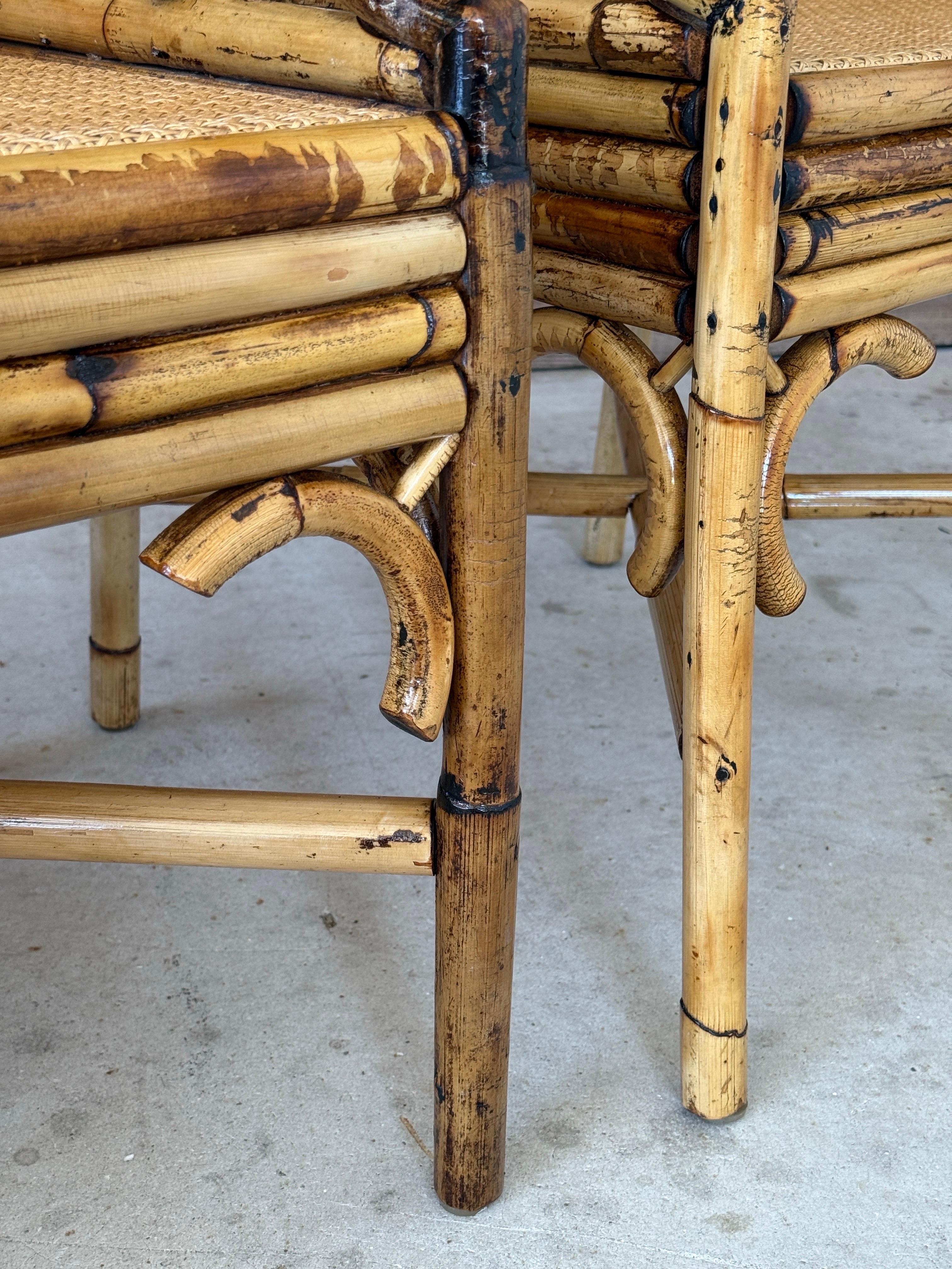 XX secolo Sedie da pranzo in rattan Pagoda Cane restaurate della metà del 20° secolo. in vendita