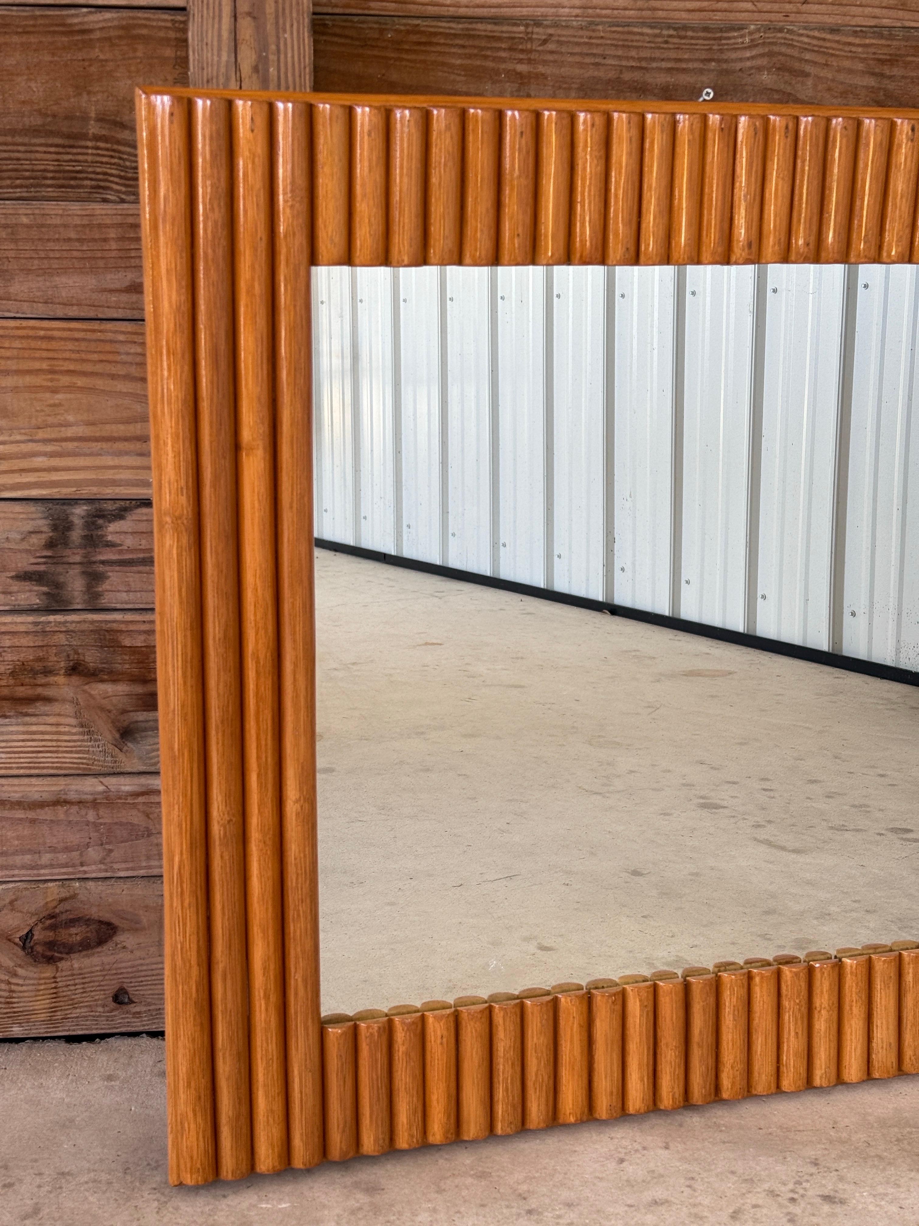 Miroir mural moderne organique restauré du milieu du 20e siècle, à la manière de Paul Frank en vente 1
