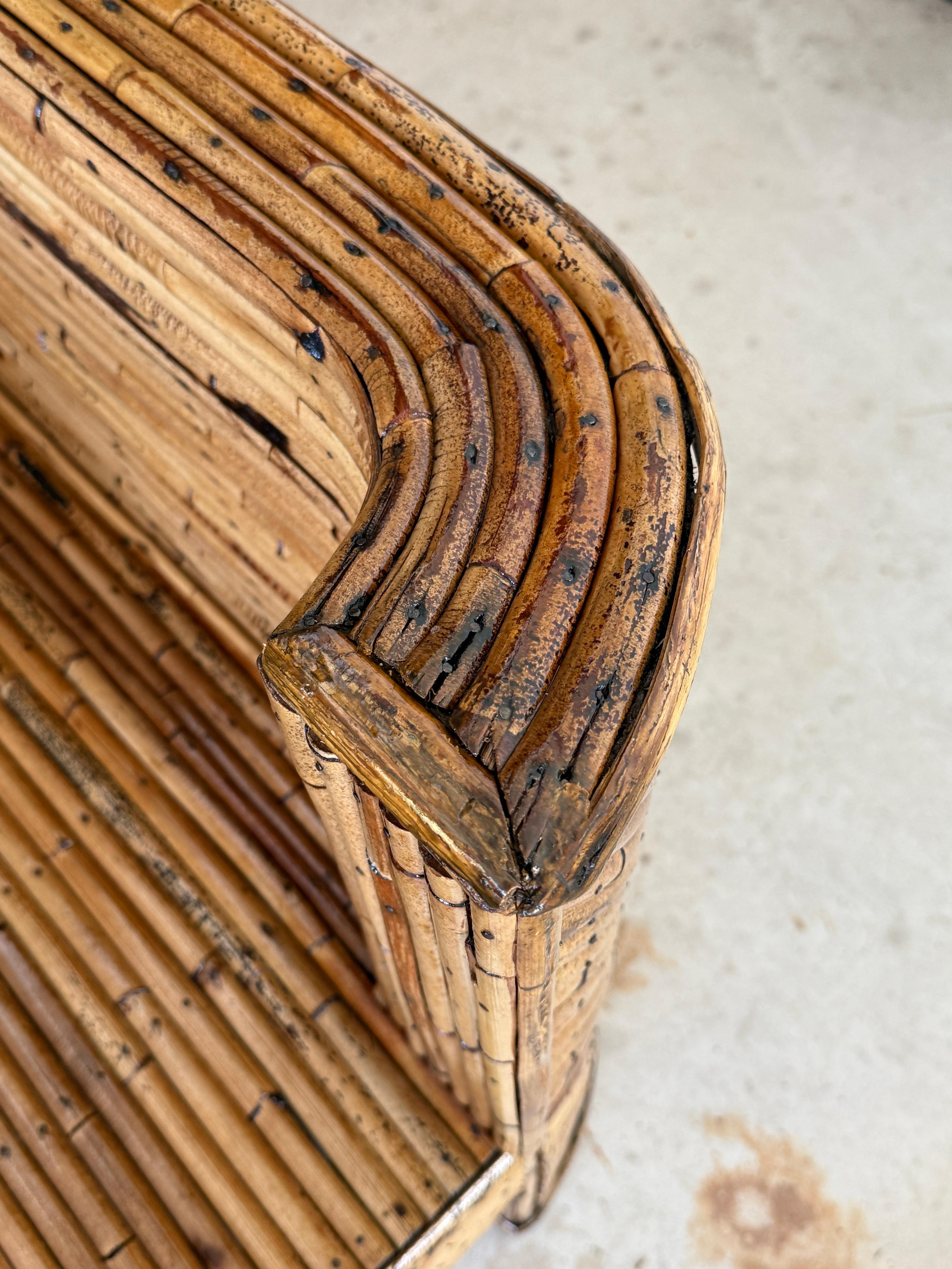 Mid-Century moderno Sedie da salotto in rattan spaccato restaurate della metà del XX secolo e ott. in vendita