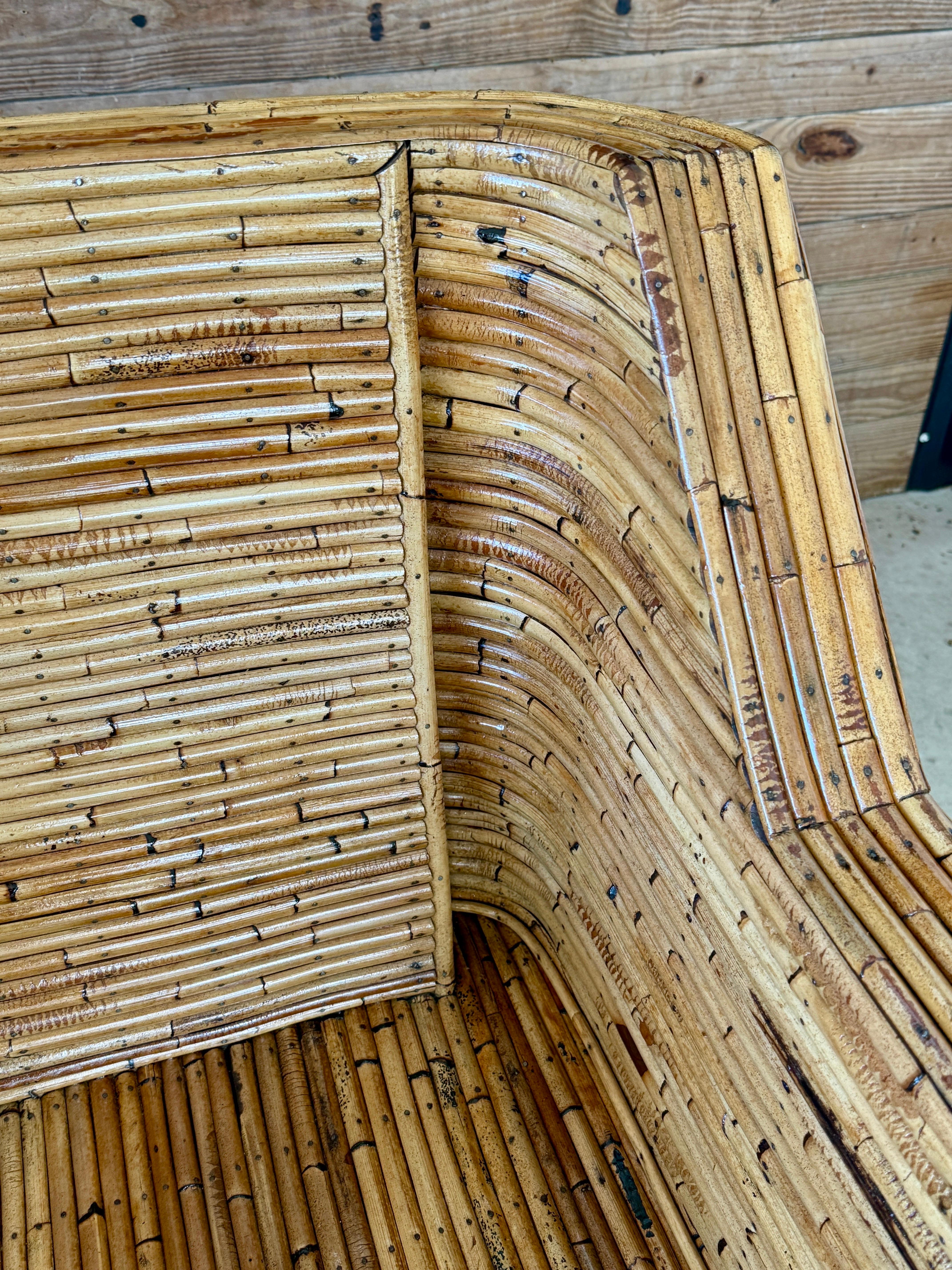 Rattan Sedie da salotto in rattan spaccato restaurate della metà del XX secolo e ott. in vendita