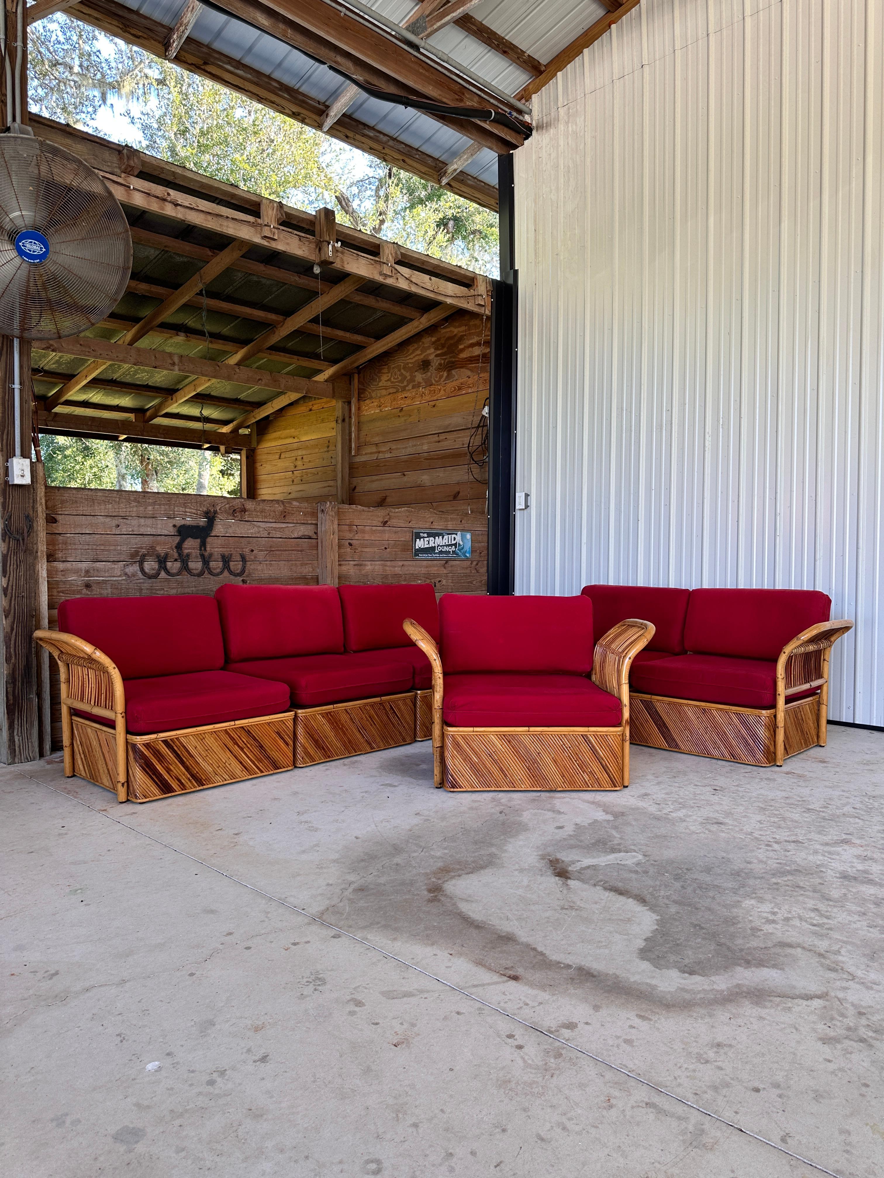 Fait main Chaise et section en rotin à crayon restauré, sept pièces, milieu du 20e siècle en vente