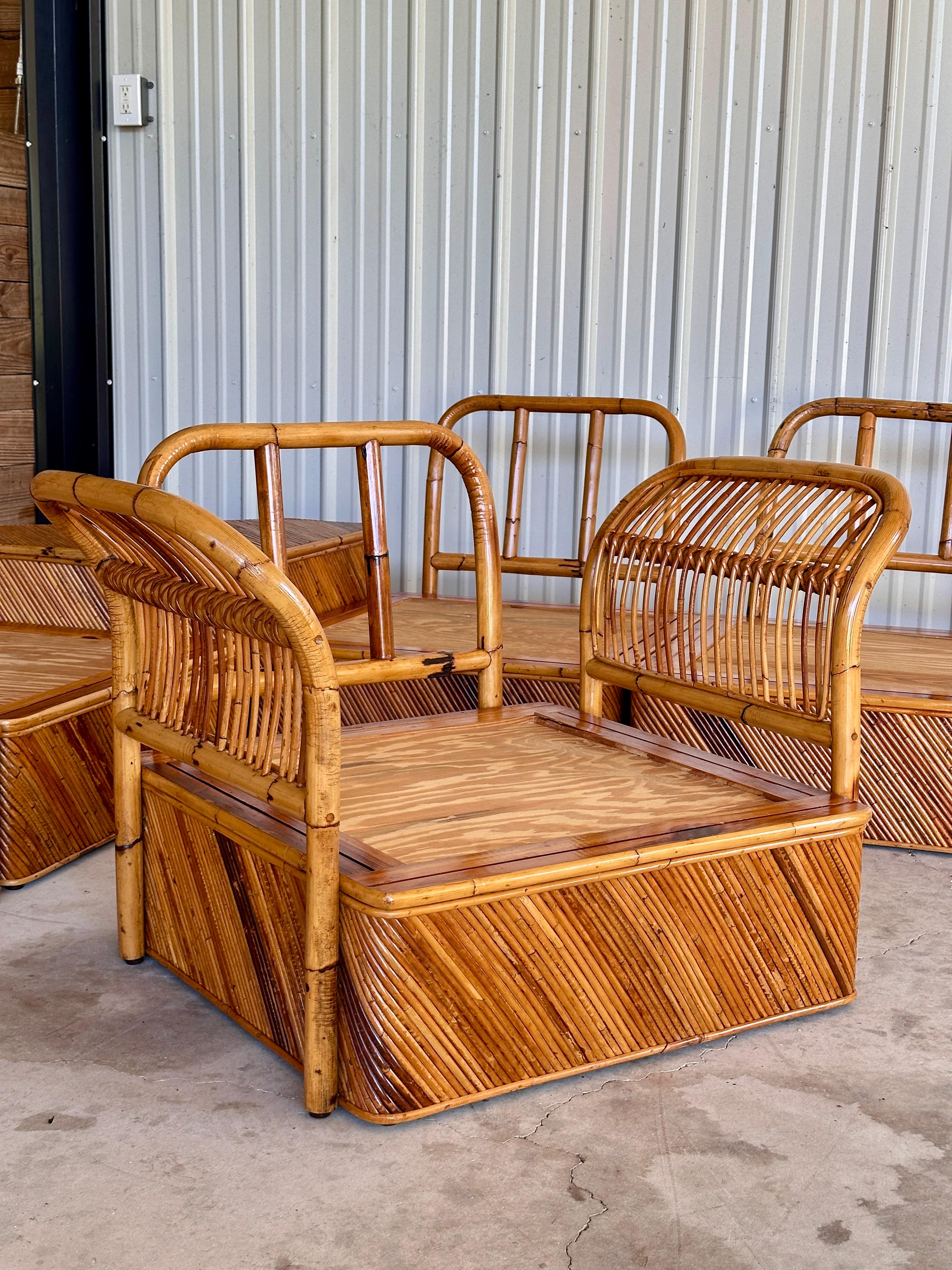 20ième siècle Chaise et section en rotin à crayon restauré, sept pièces, milieu du 20e siècle en vente