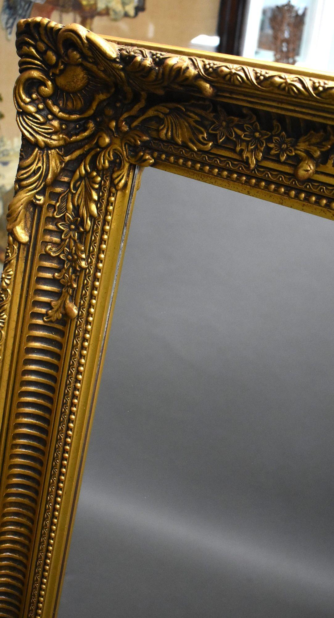 Mid 20th Century Ornate Gilt Mirror For Sale 1