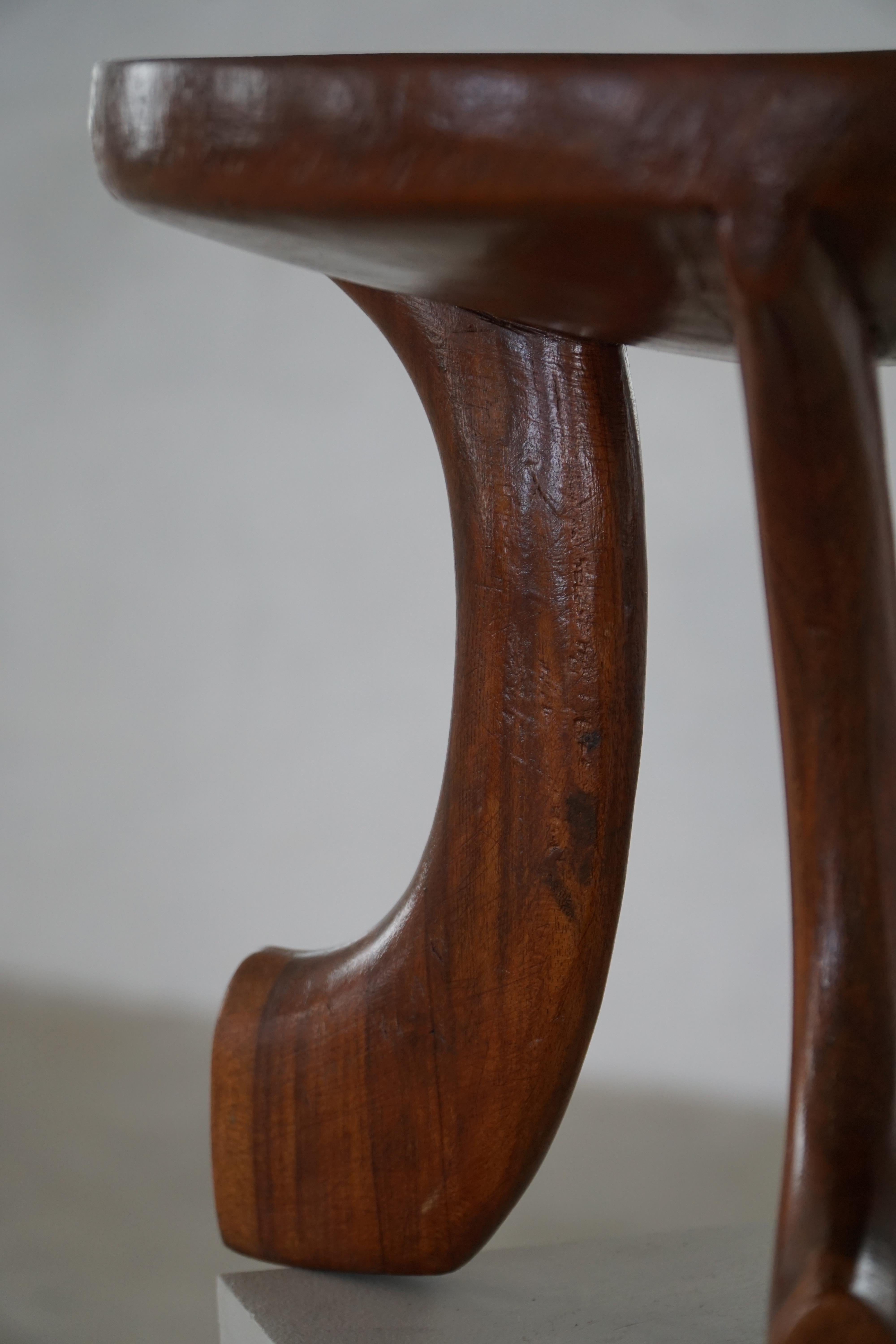 Taburete africano oromo de mediados del siglo XX, madera tallada a mano, estilo tribal en venta 1