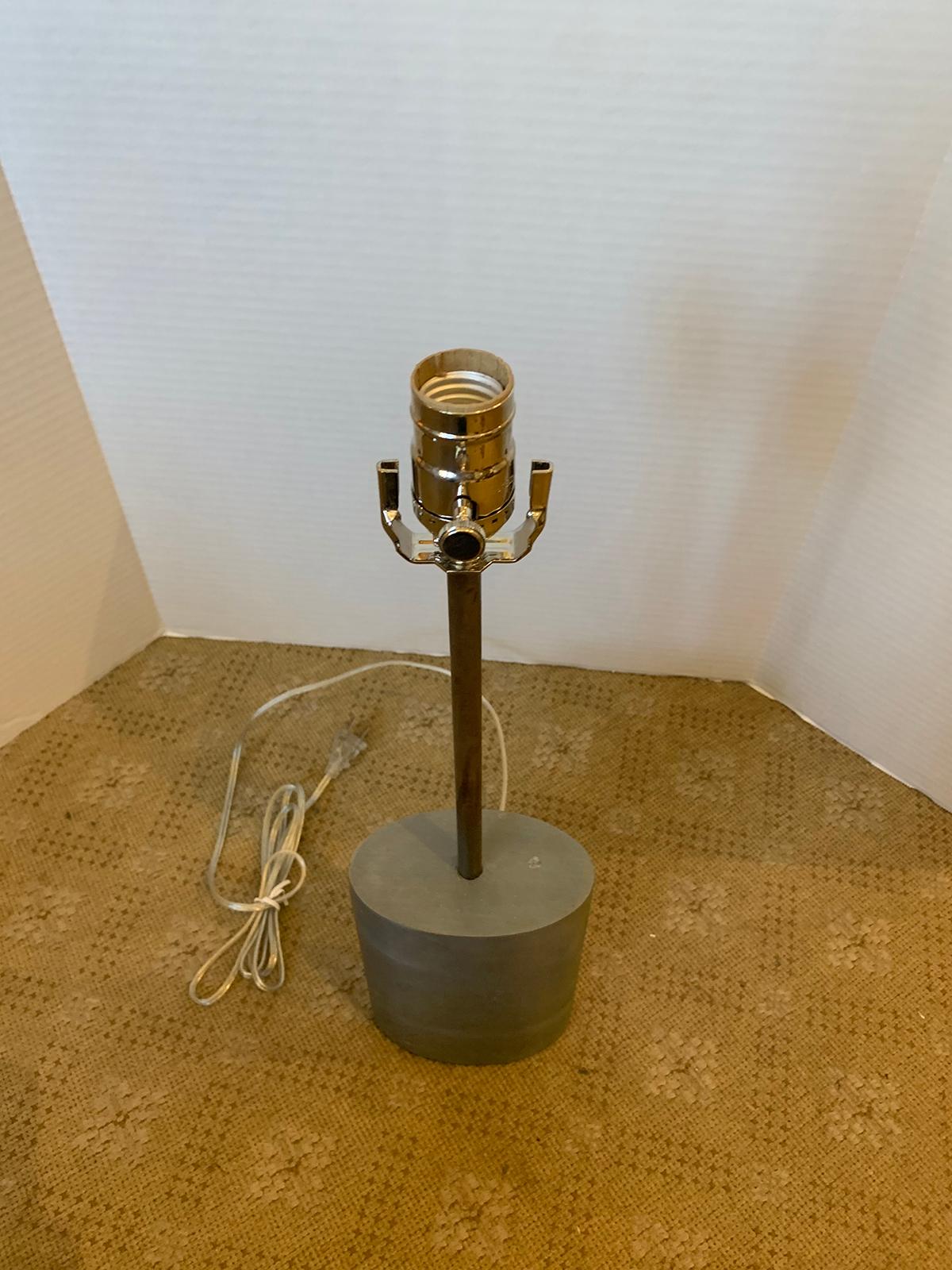 Mid-20th Century Oval Steel Lamp In Good Condition For Sale In Atlanta, GA