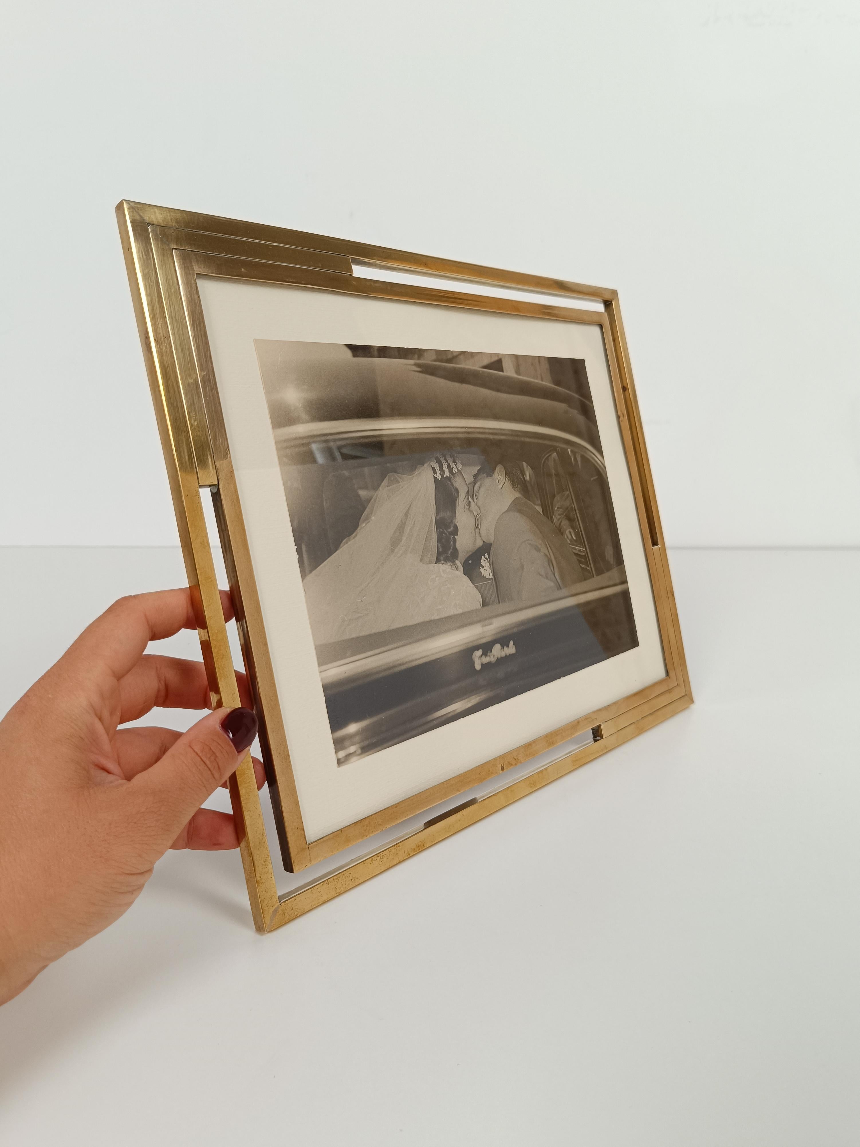 Übergroßer Bilderrahmen aus vergoldetem Messing von Paul Mer aus der Mitte des 20. Jahrhunderts, 70er Jahre (Italienisch) im Angebot